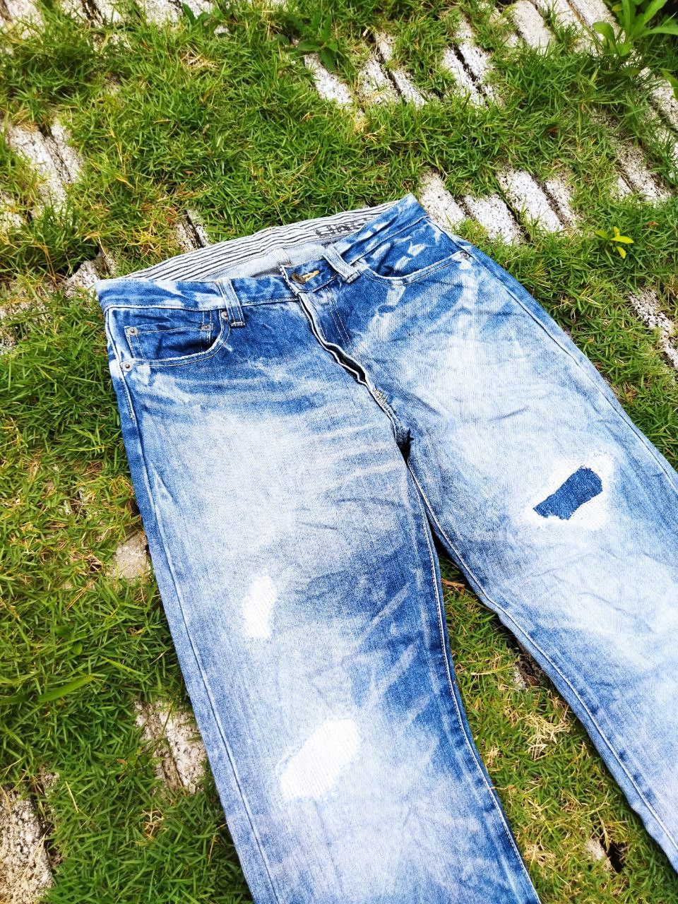 If Six Was Nine Japanese Lingua Franca Distressed Jeans Size US 29 - 4 Thumbnail