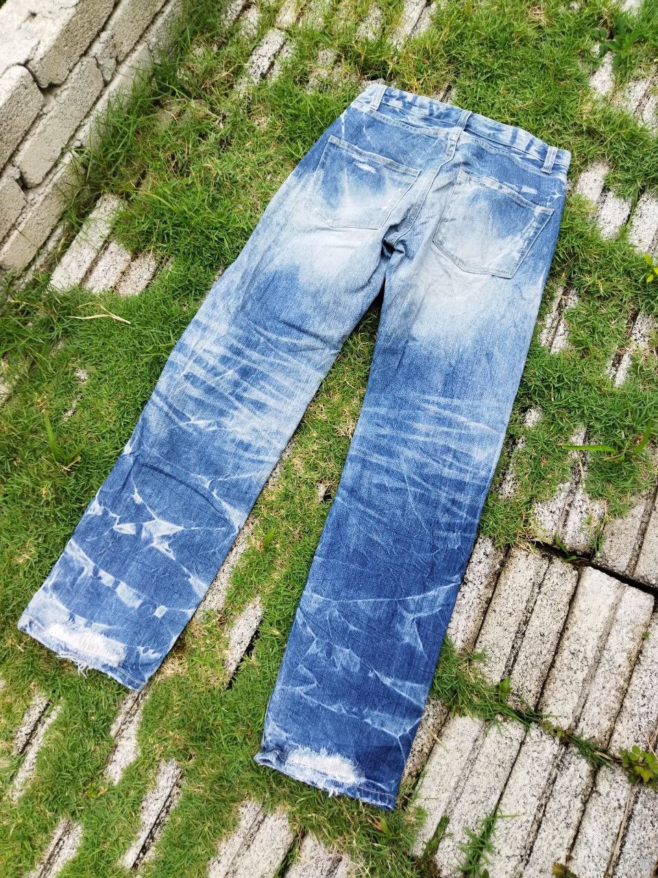 If Six Was Nine Japanese Lingua Franca Distressed Jeans Size US 29 - 11 Thumbnail