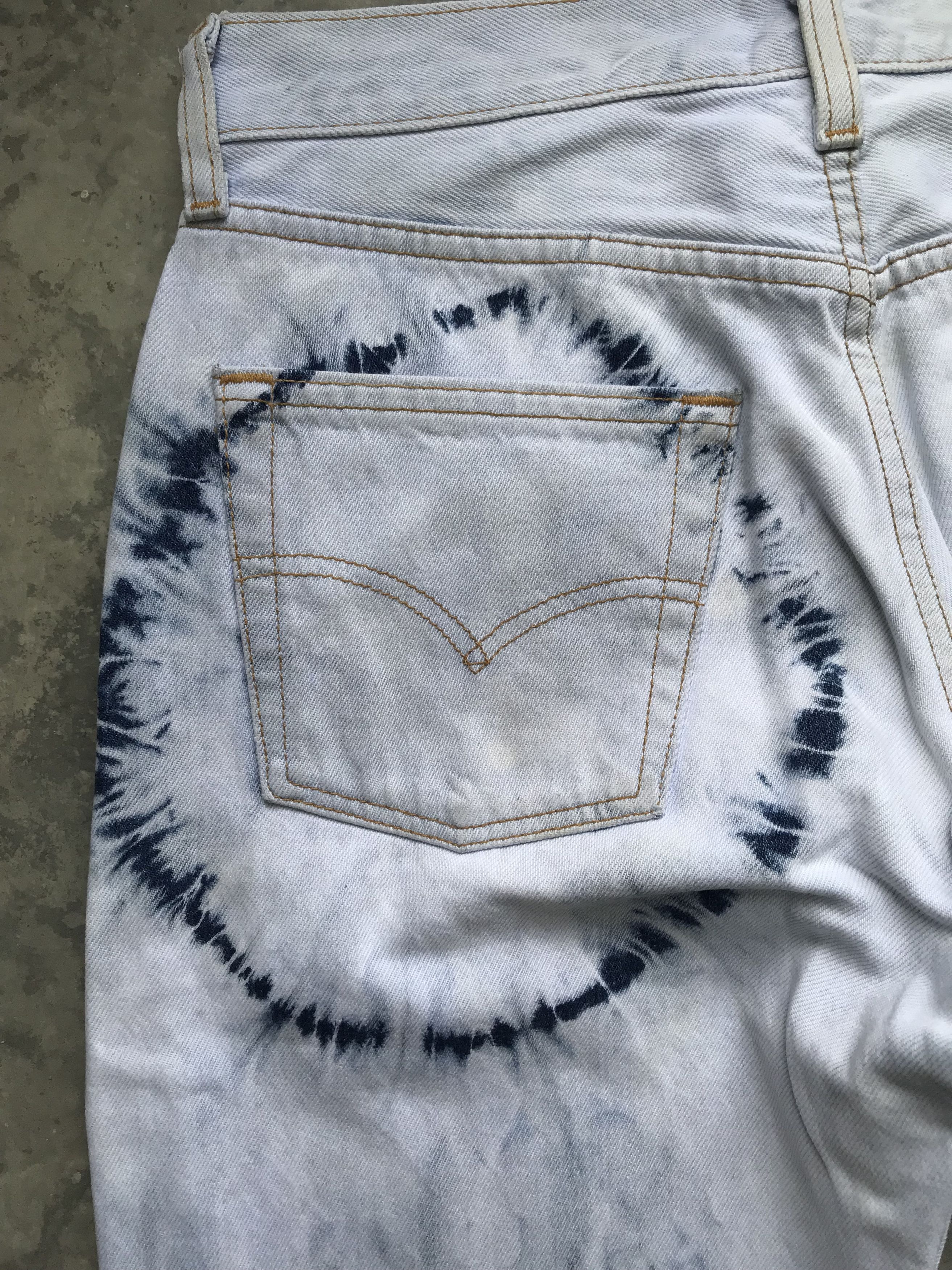 Levi's VLEV58 🔥Ultra Rare 🔥Vintage Levis 501 Tye Dye Jeans Size US 28 / EU 44 - 15 Thumbnail