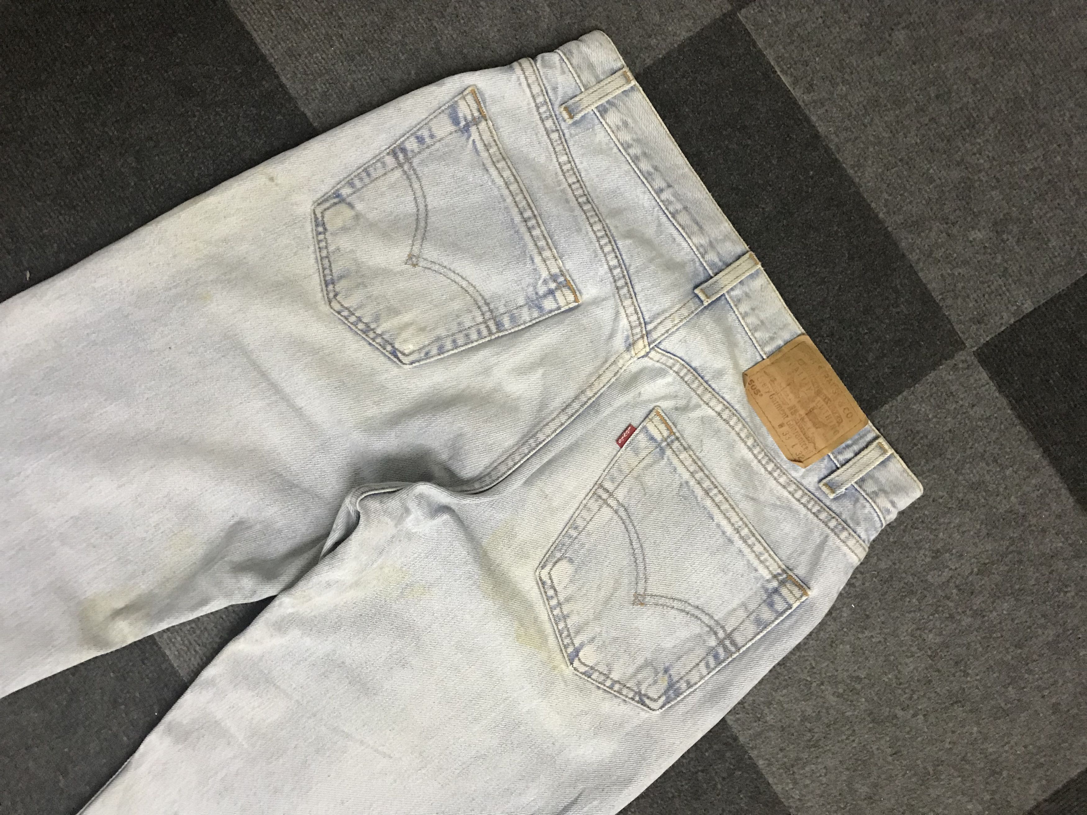 Levi's VL155 Vintage Levis 505 Dirty Distressed Light Wash Jeans Size US 31 - 15 Thumbnail