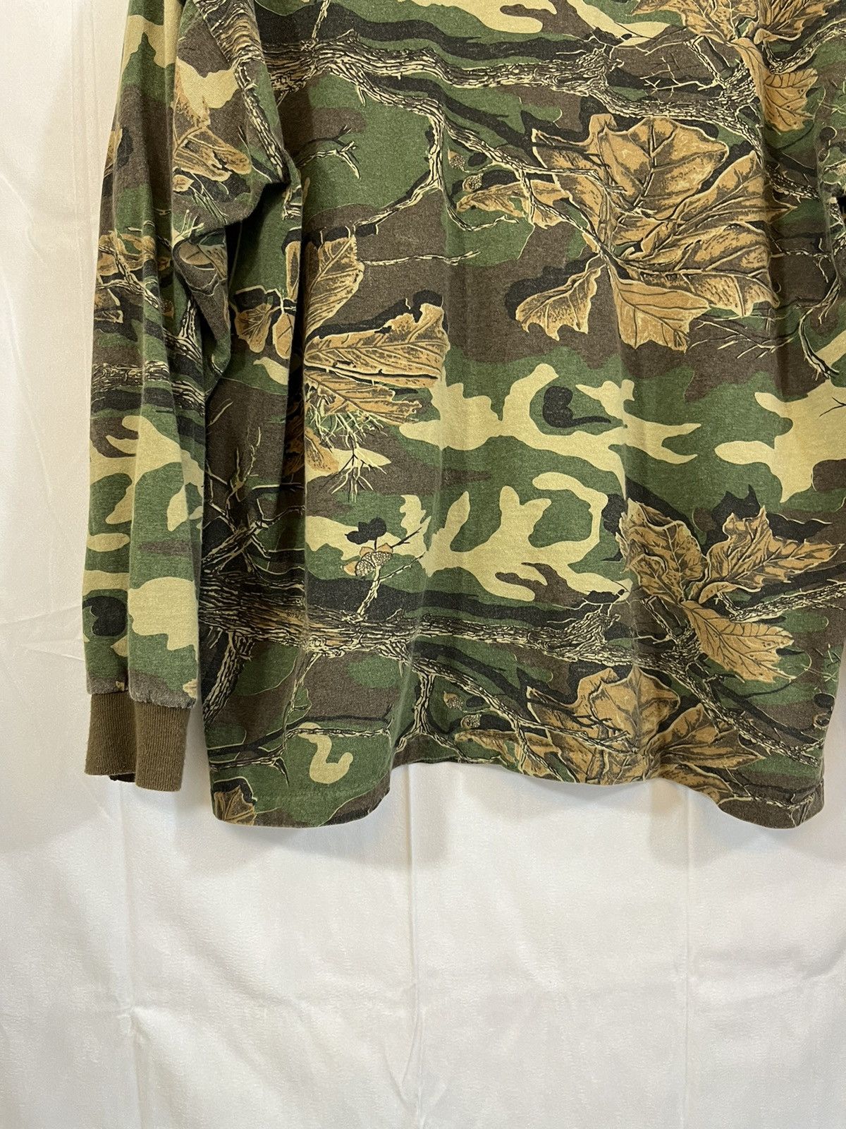 Vintage Woodland Camo Long Sleeve Military Boxy Tee Size US XL / EU 56 / 4 - 14 Thumbnail