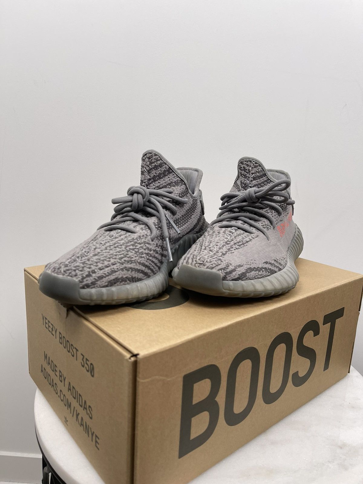 Adidas × Kanye West Yeezy Boost 350 V2 Beluga 2.0 Size US 9 / EU 42 - 2 Thumbnail