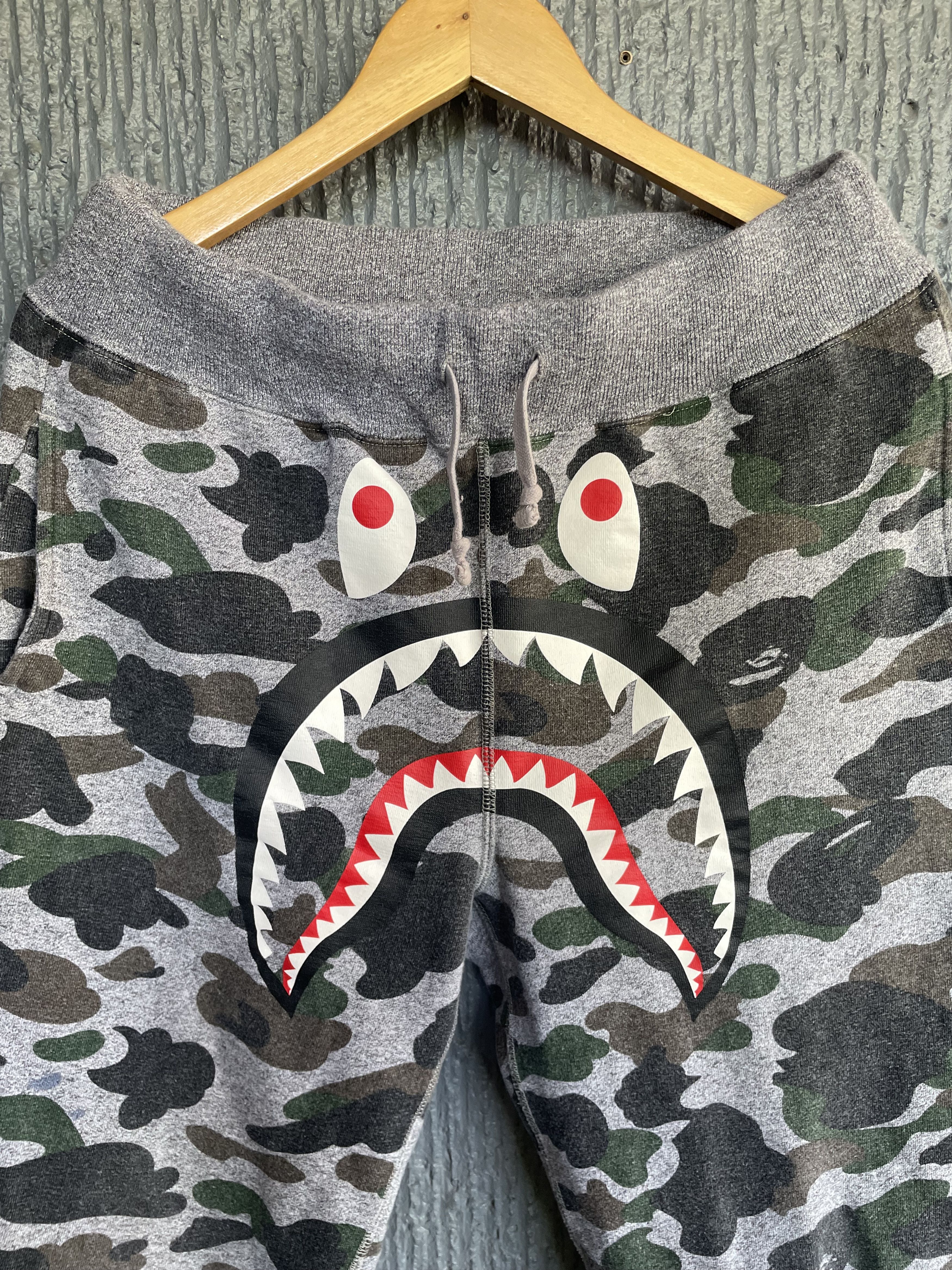 Bape Bape Shark Heather Camo Sweat Pants Size US 31 - 2 Thumbnail