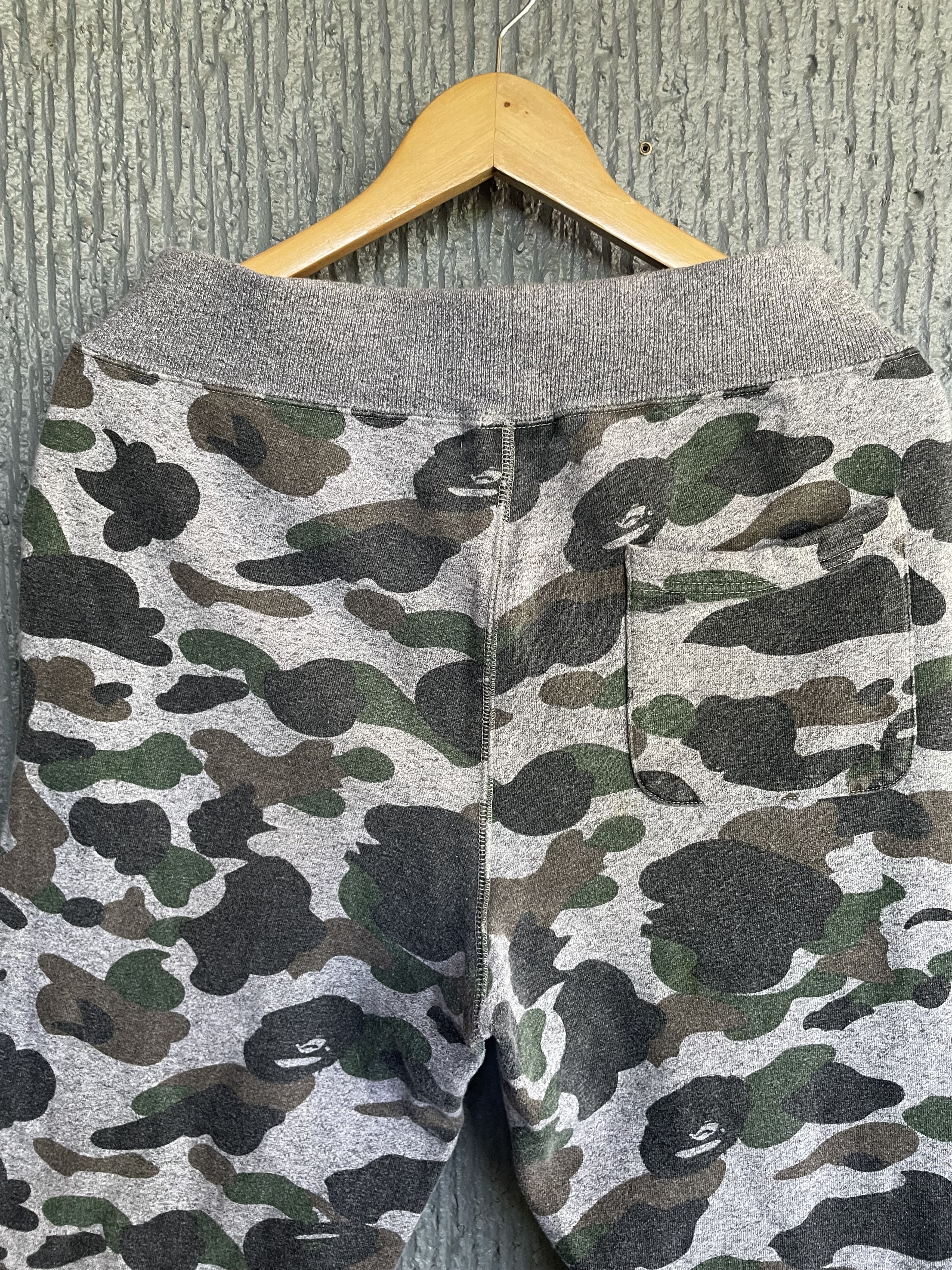 Bape Bape Shark Heather Camo Sweat Pants Size US 31 - 8 Thumbnail