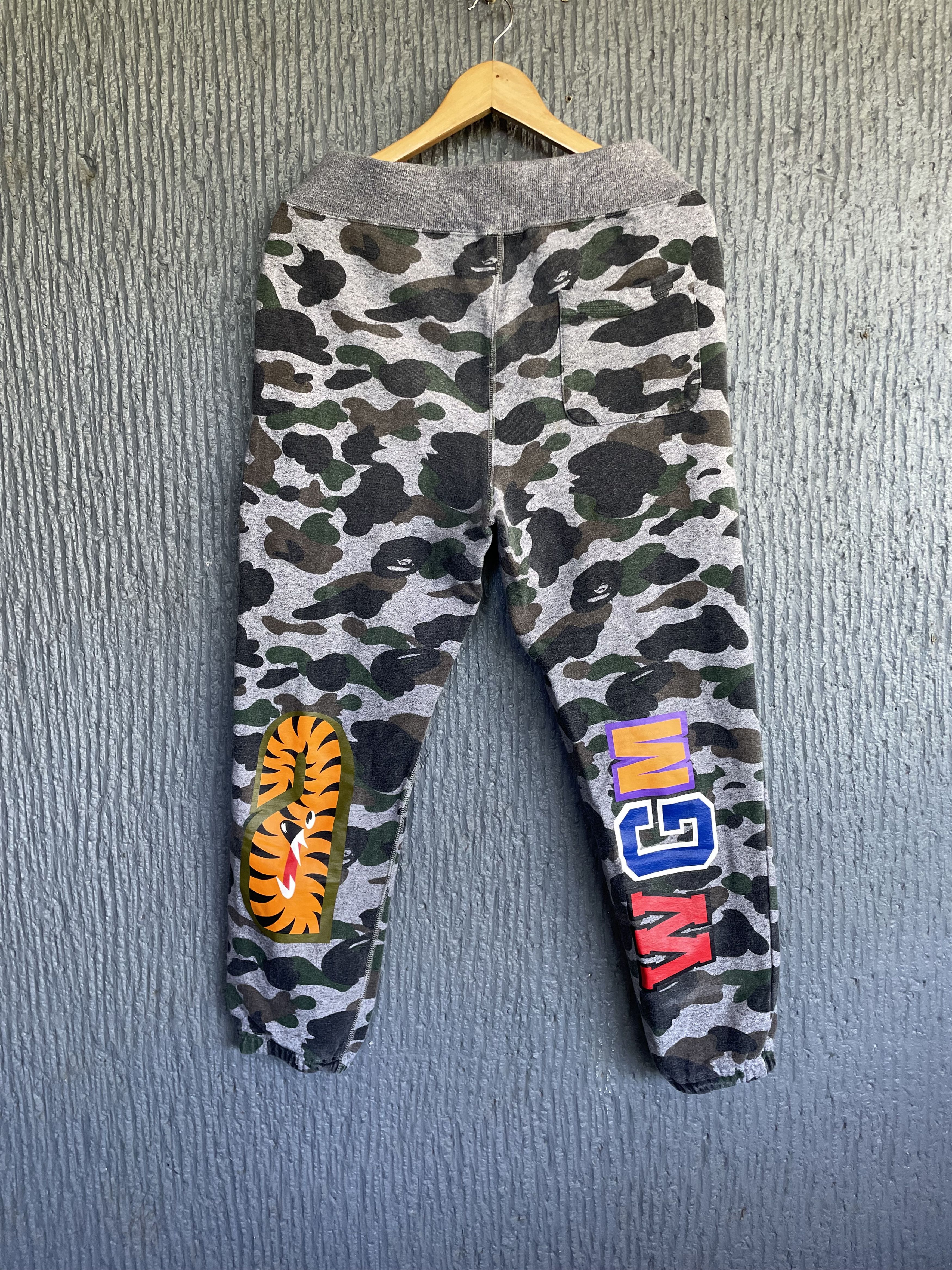 Bape Bape Shark Heather Camo Sweat Pants Size US 31 - 7 Thumbnail