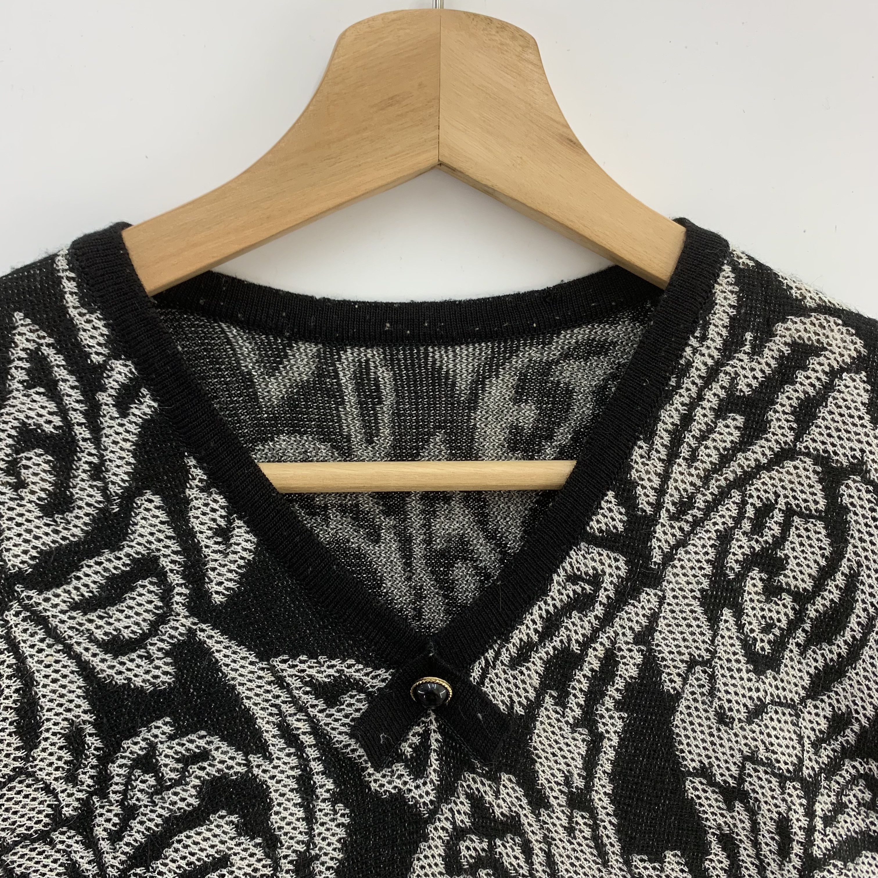 Japanese Brand × Vintage Vintage Knit Sweater Flowers Pattern Size ONE SIZE - 3 Thumbnail