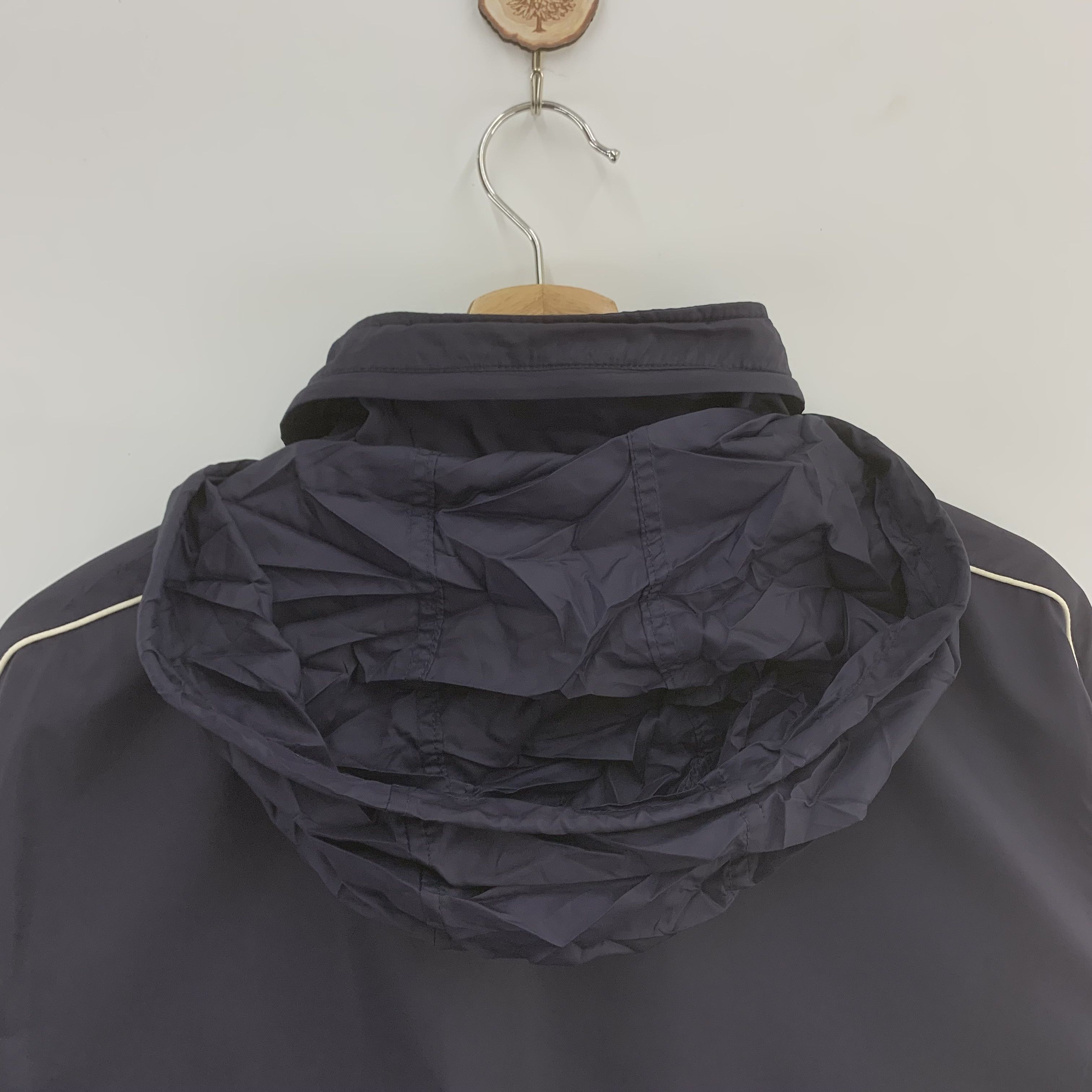 Japanese Brand × New York Yankees × Uniqlo New York Yankees x Uniqlo Jacket Windbreaker Hooded Size US XL / EU 56 / 4 - 10 Thumbnail