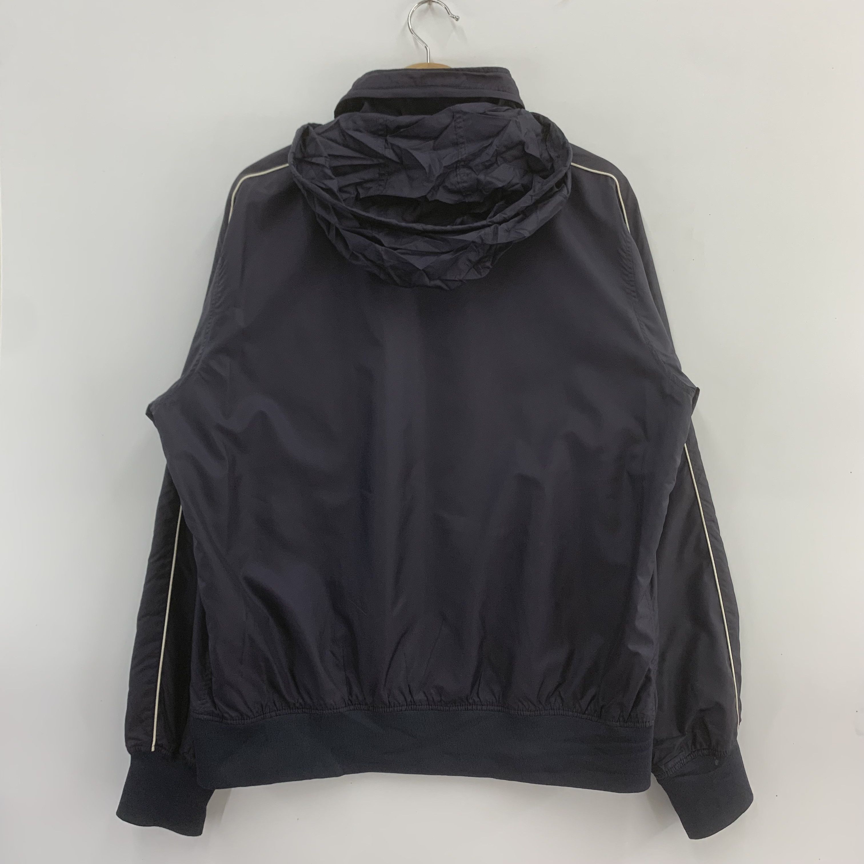 Japanese Brand × New York Yankees × Uniqlo New York Yankees x Uniqlo Jacket Windbreaker Hooded Size US XL / EU 56 / 4 - 9 Thumbnail