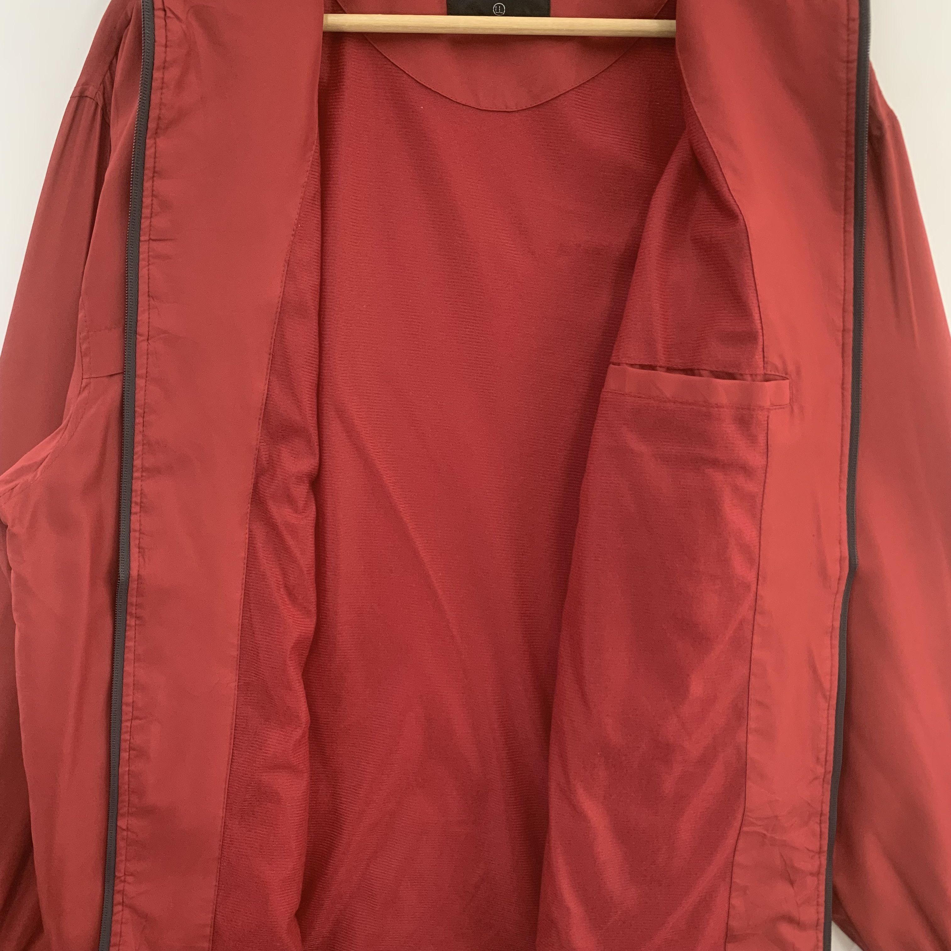 Japanese Brand × Vintage Vintage Living Nature Jacket Red Windbreaker Size US L / EU 52-54 / 3 - 7 Thumbnail