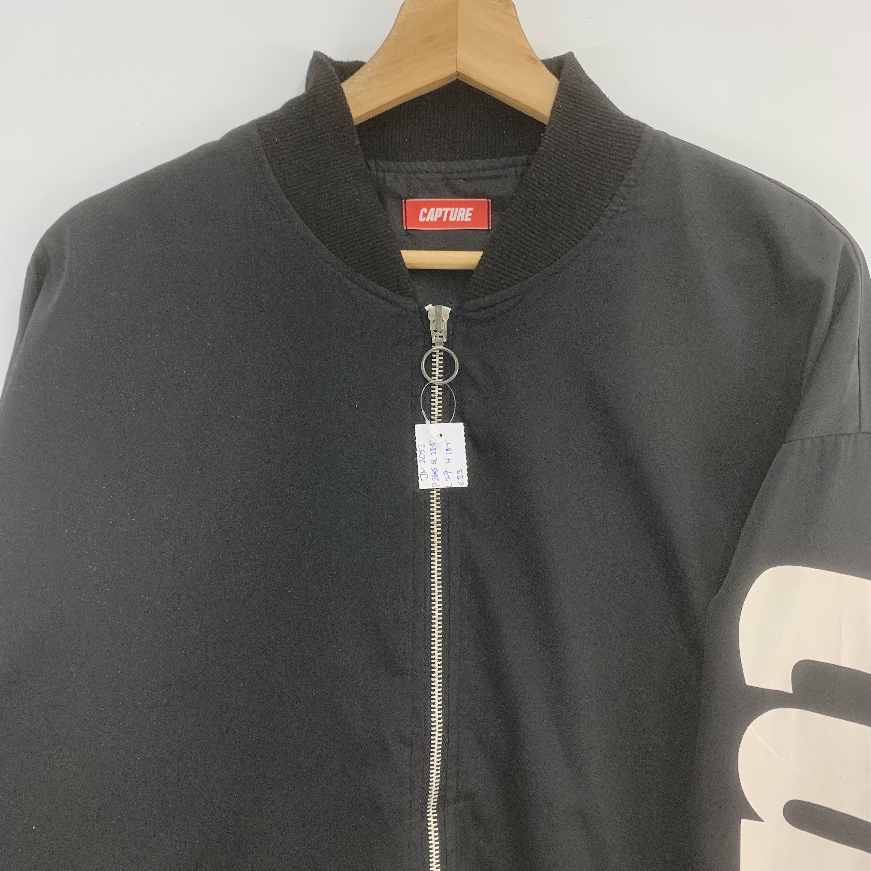 Japanese Brand × Vintage Capture Windbreaker Jacket Big Logo Size US L / EU 52-54 / 3 - 5 Thumbnail