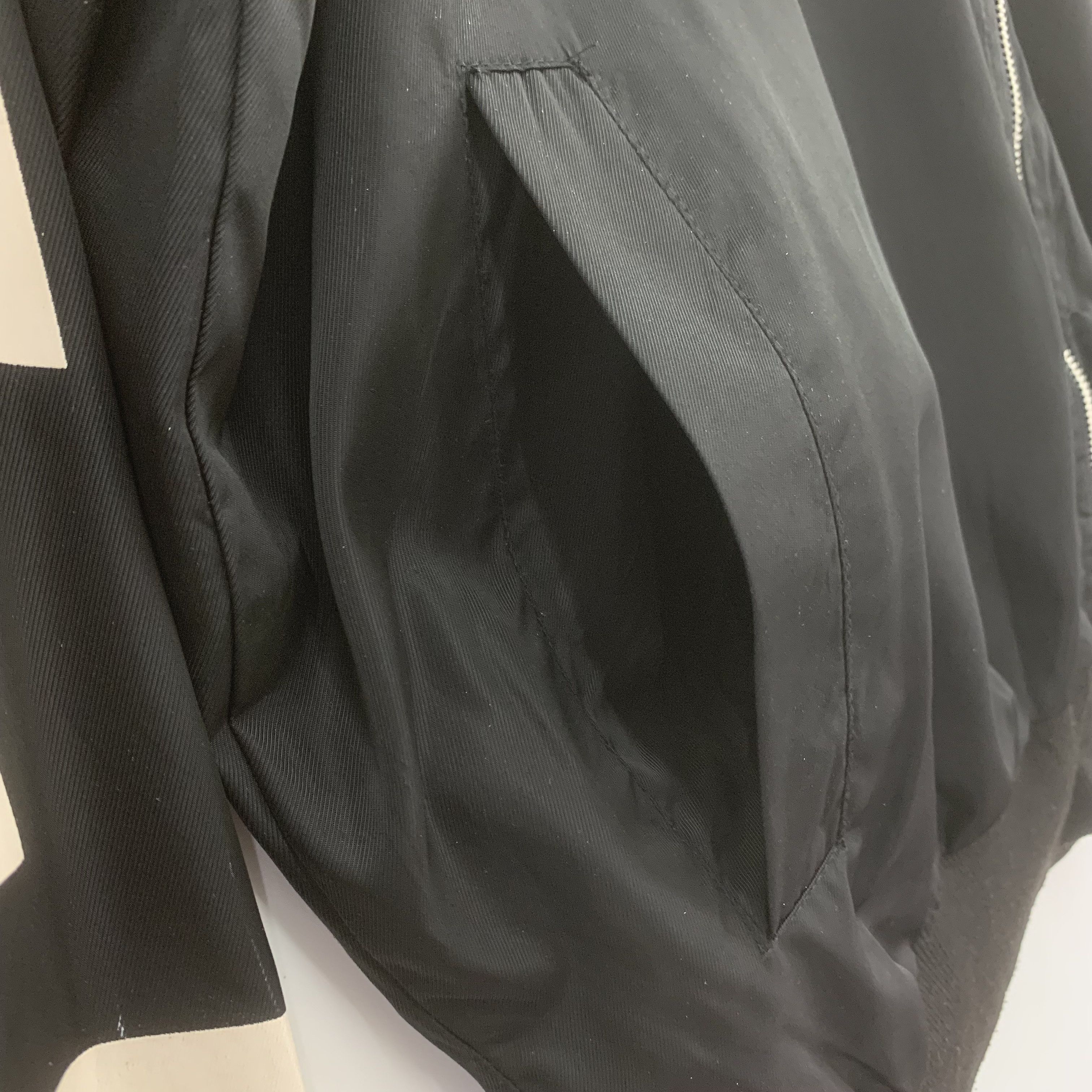 Japanese Brand × Vintage Capture Windbreaker Jacket Big Logo Size US L / EU 52-54 / 3 - 7 Thumbnail
