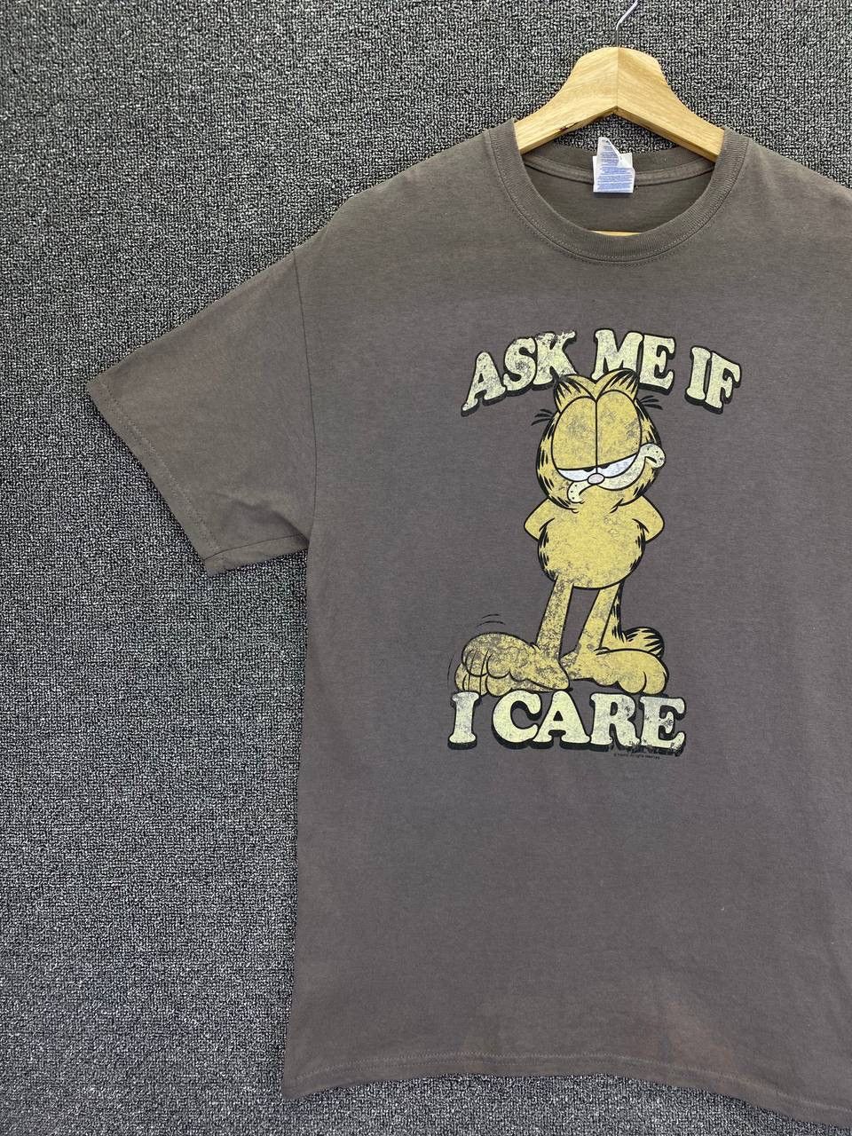Cartoon Network Vintage Garfield Ask Me If I Care Tee Brown Tee T Shirts Size US M / EU 48-50 / 2 - 2 Thumbnail