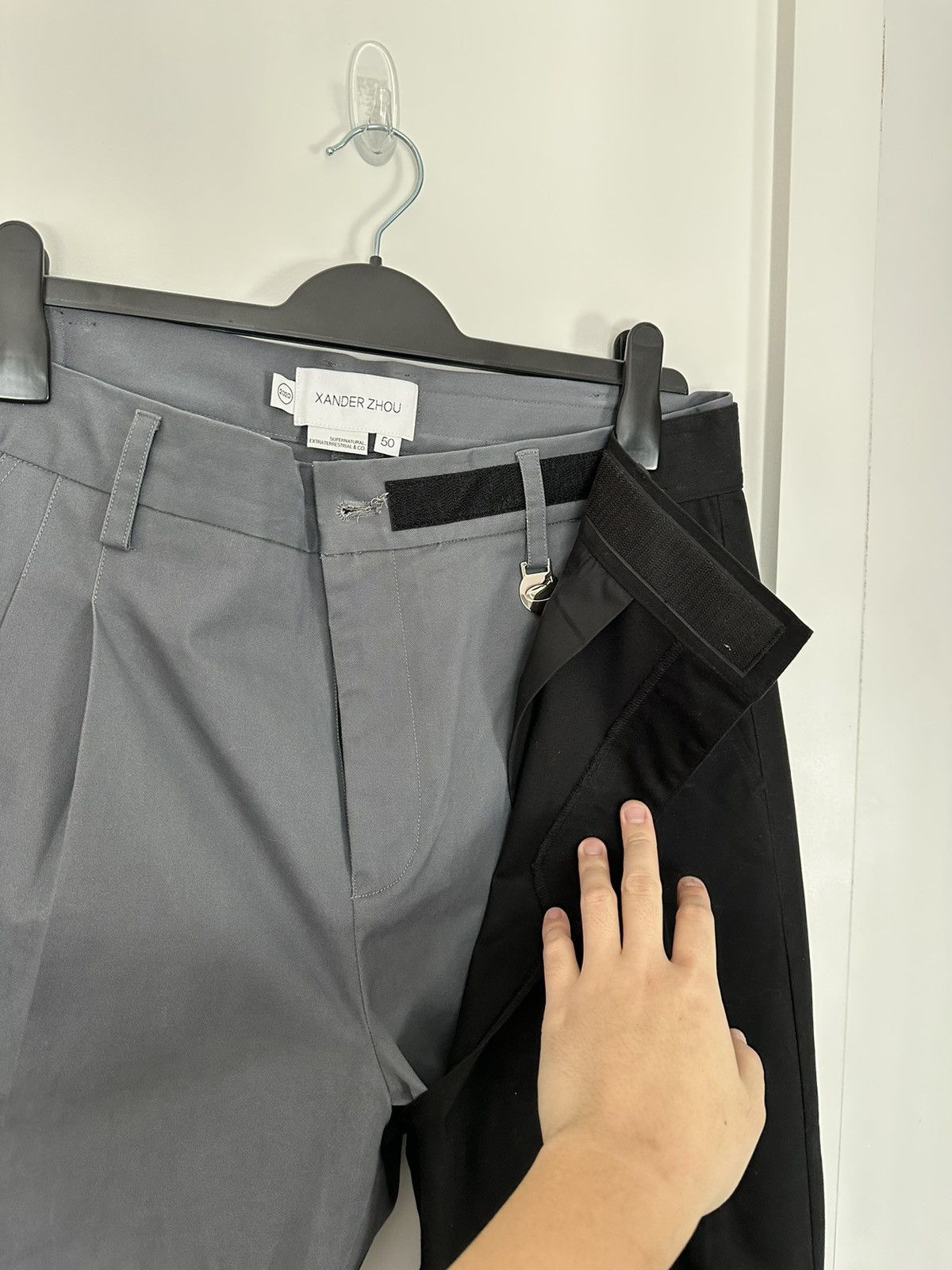 Xander Zhou Xander Zhou double colour chino with detachable black panel Size US 34 / EU 50 - 2 Thumbnail