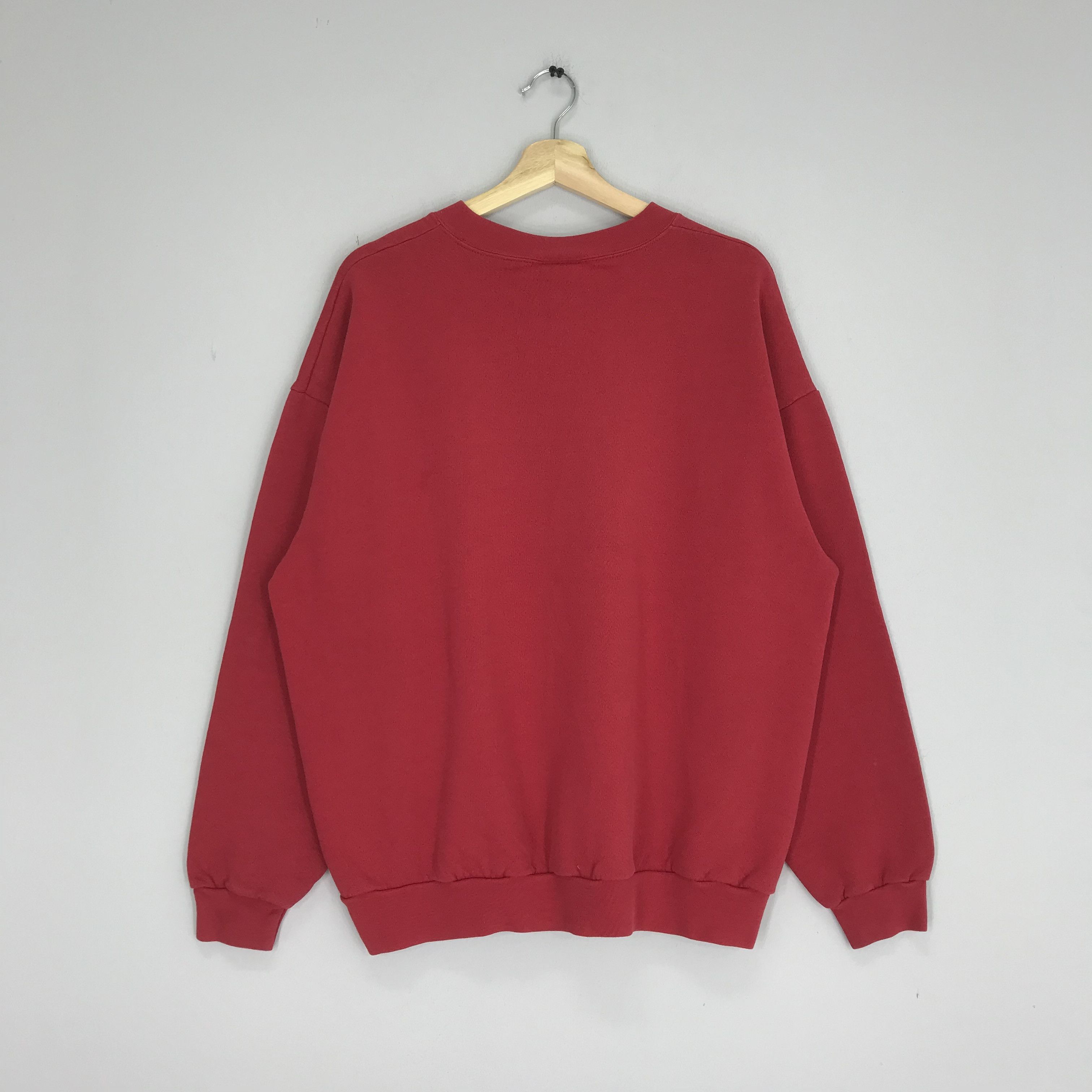Vintage Vintage Plain Embroidery Graphic Sweatshirt Red Crewneck Size US XL / EU 56 / 4 - 6 Thumbnail