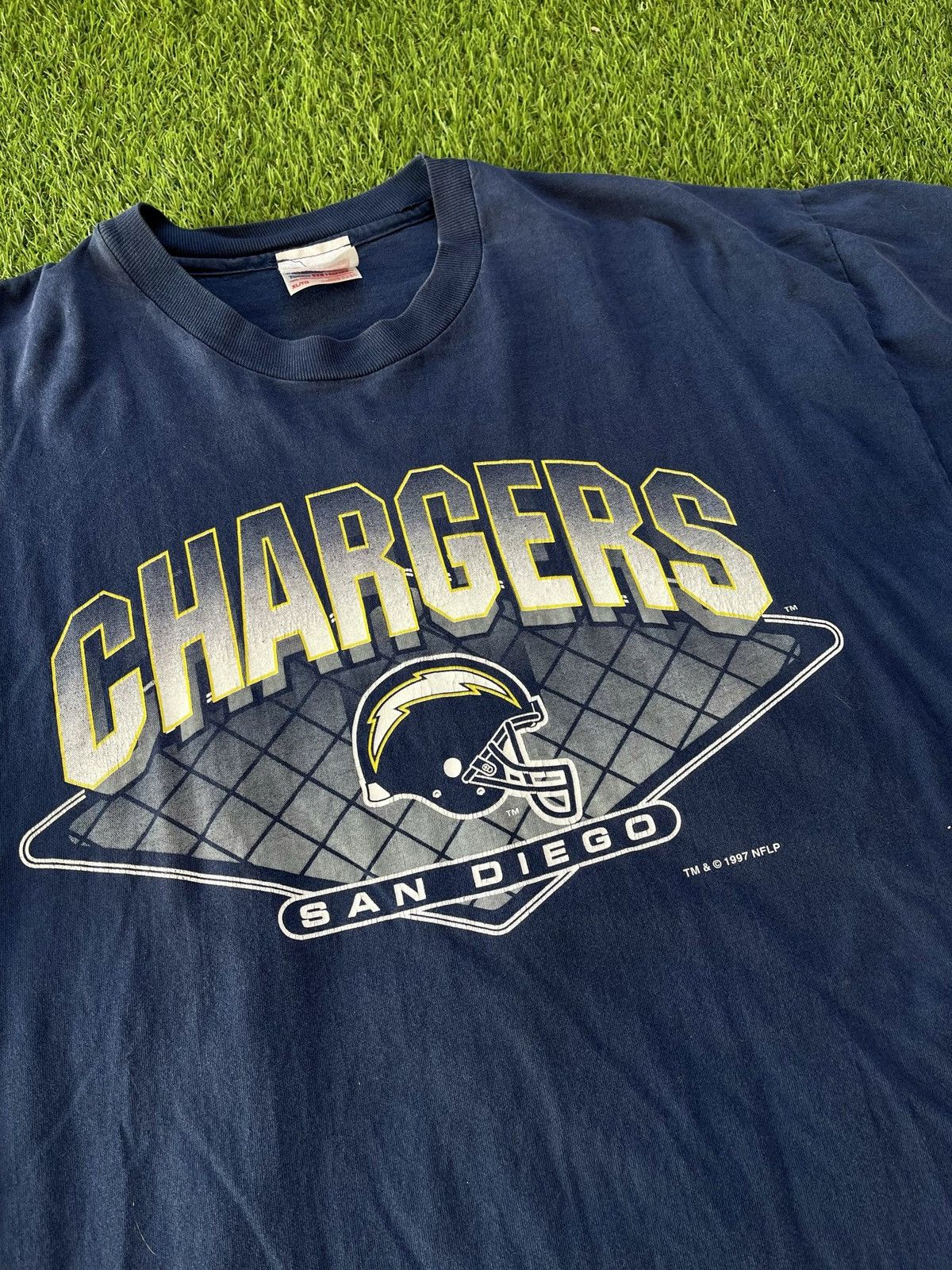 Hanes Vintage 90s San Diego Chargers T-Shirt Made In USA Size US XL / EU 56 / 4 - 2 Thumbnail
