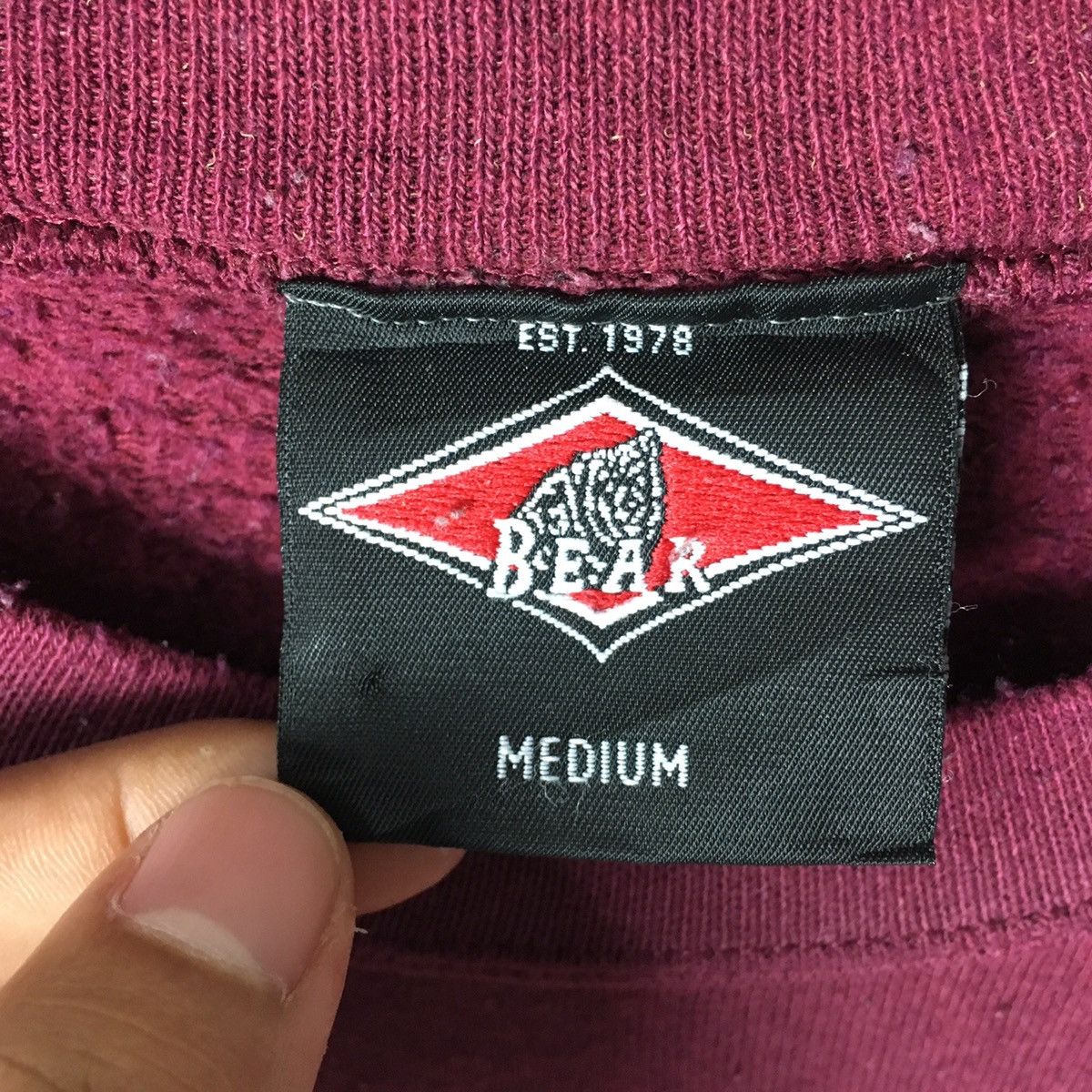 Vintage Vintage BEAR SURF BOARD Surfing Beach Skate Red Sweatshirt Size US M / EU 48-50 / 2 - 3 Thumbnail