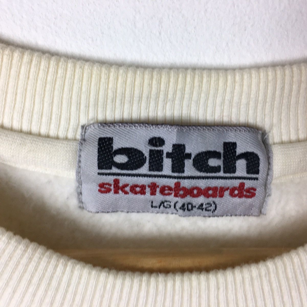Vintage Vintage BITCH SKATEBOARD STREETWEAR Embroidered Sweatshirt Size US L / EU 52-54 / 3 - 3 Thumbnail