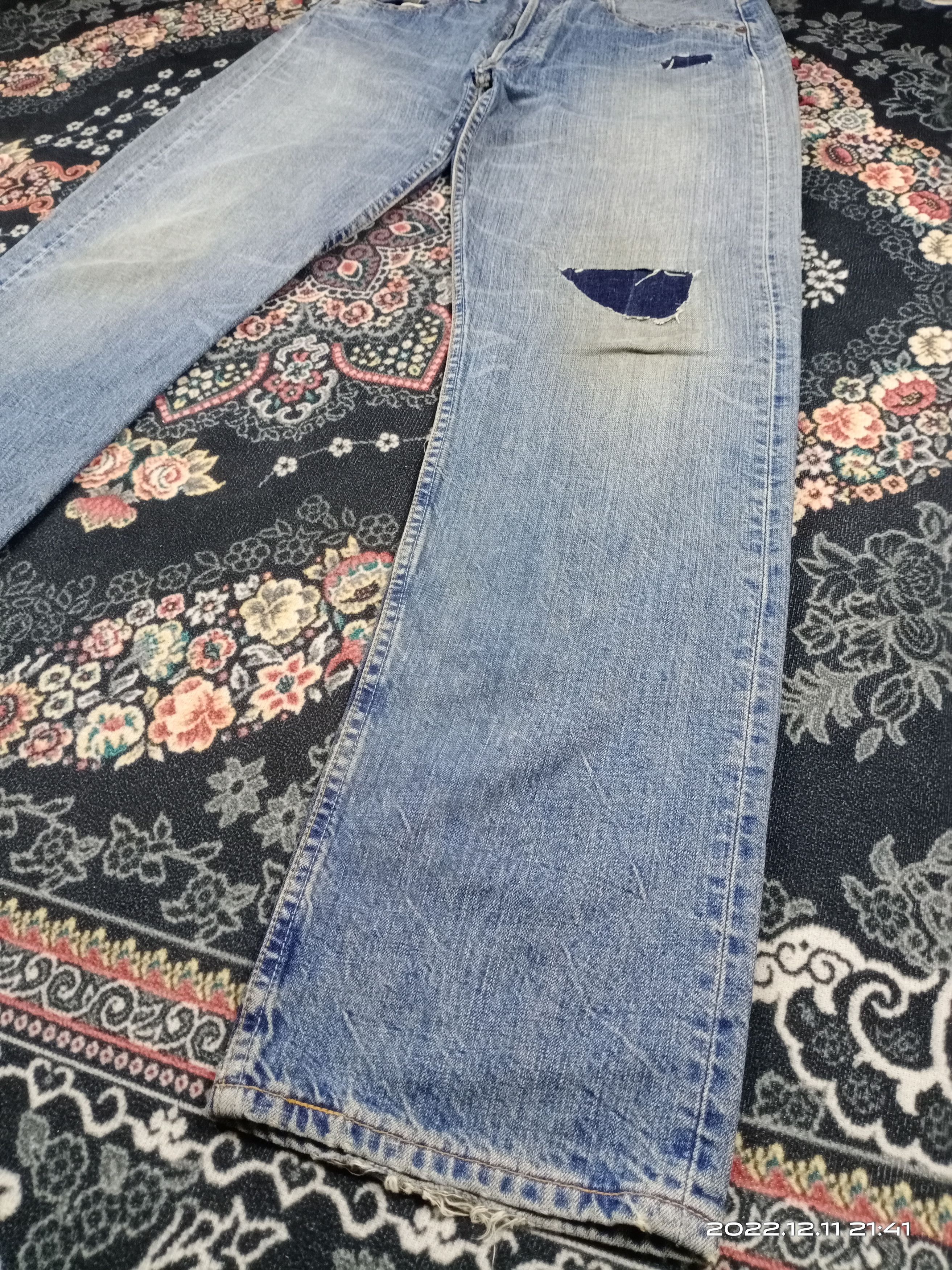 Levi's 💥RARE💥Levis 501 Medium Blue Wash Repaired Denim Jeans Size US 30 / EU 46 - 4 Thumbnail