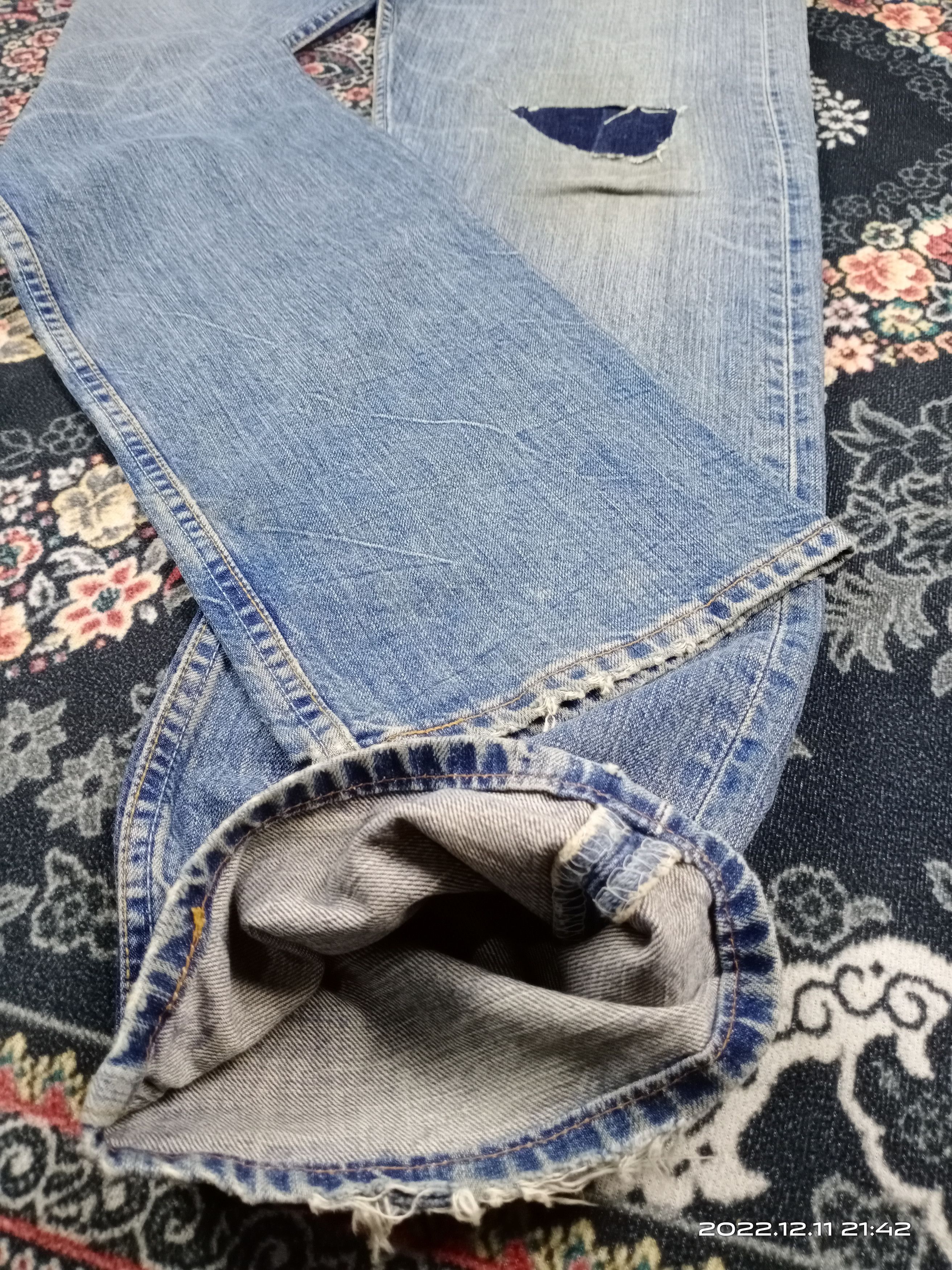 Levi's 💥RARE💥Levis 501 Medium Blue Wash Repaired Denim Jeans Size US 30 / EU 46 - 3 Thumbnail