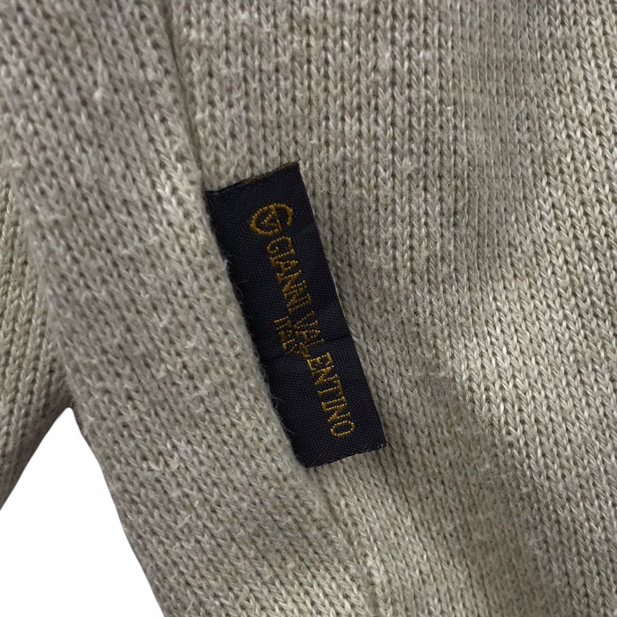 Japanese Brand GIANNI VALENTINO GV Paris Japanese Brand Cream Sweatshirt Size US M / EU 48-50 / 2 - 8 Thumbnail