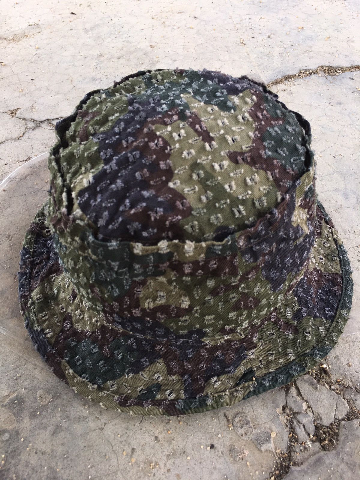 United Arrows United Arrows blue label camo distressed Bucket Hat Size ONE SIZE - 2 Thumbnail