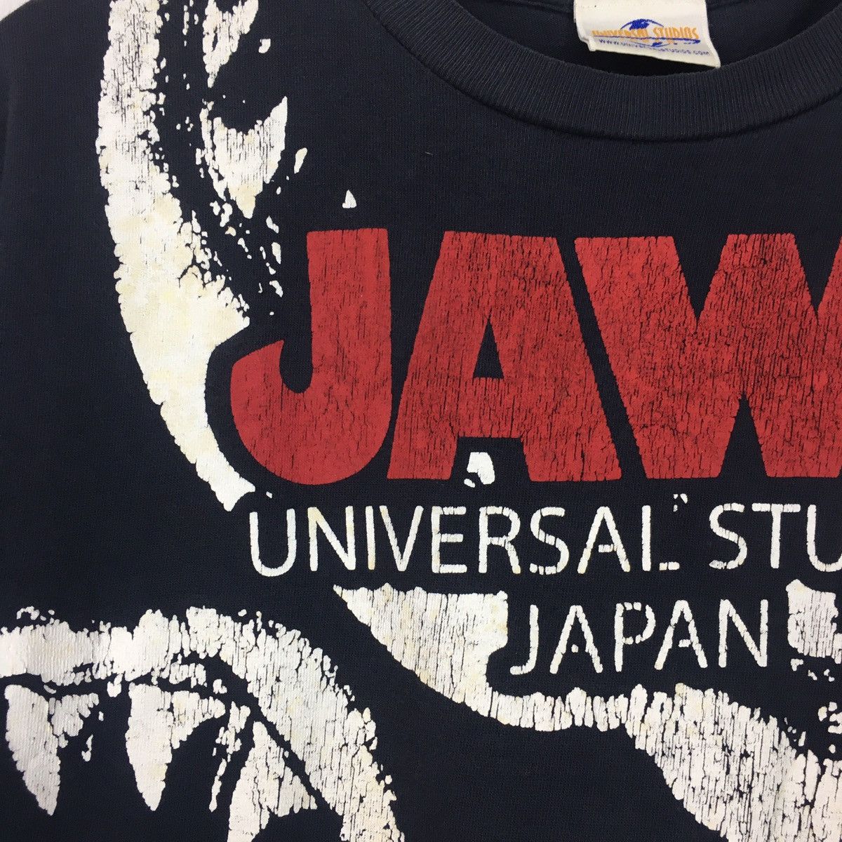 Vintage Vintage 90s Jaws Universal Studios Japan overprint t shirt Size US S / EU 44-46 / 1 - 4 Thumbnail