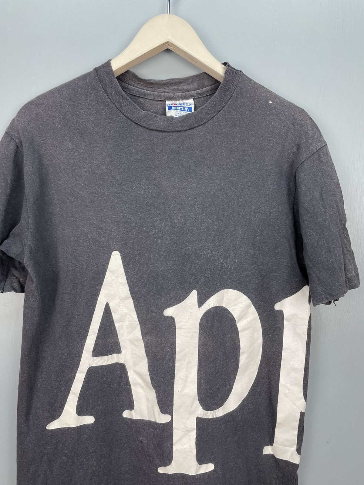Apple Vintage 80s Apple spell out t shirt Size US M / EU 48-50 / 2 - 3 Thumbnail