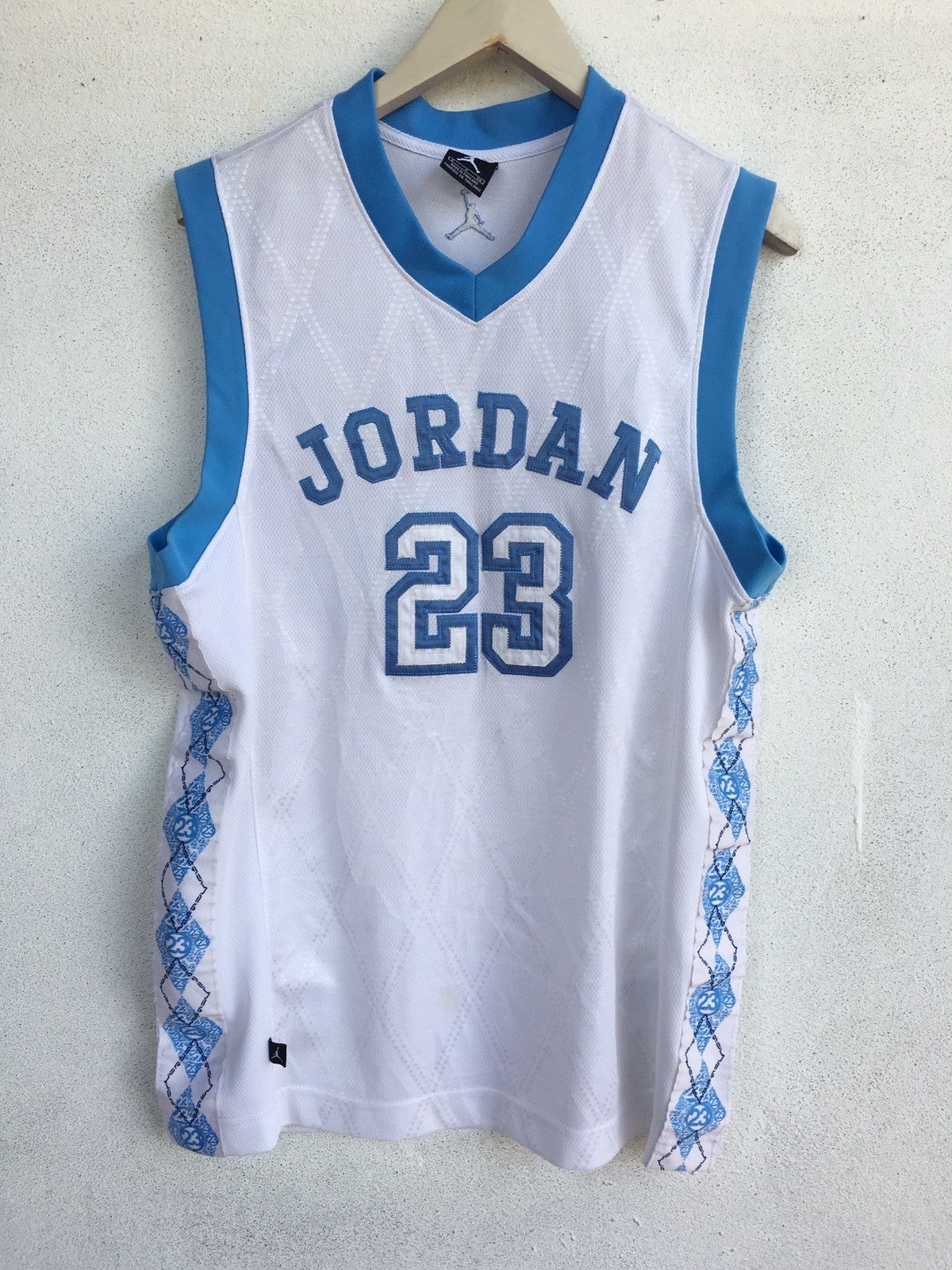 Jordan Brand × Nike Air Jordan 23 Nike Jersey Sleeve Less Size US S / EU 44-46 / 1 - 1 Thumbnail
