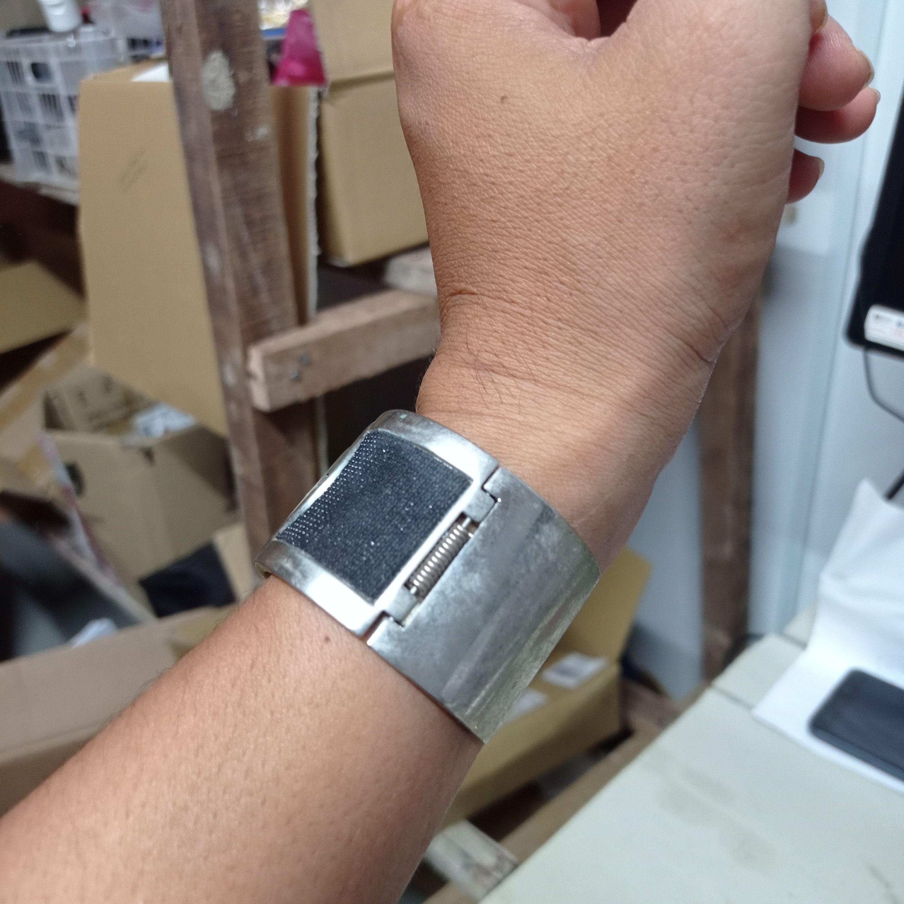 Japanese Brand Retro Punk Fashion Watch by SOPHIE QUARTZ JAPAN Size ONE SIZE - 8 Thumbnail
