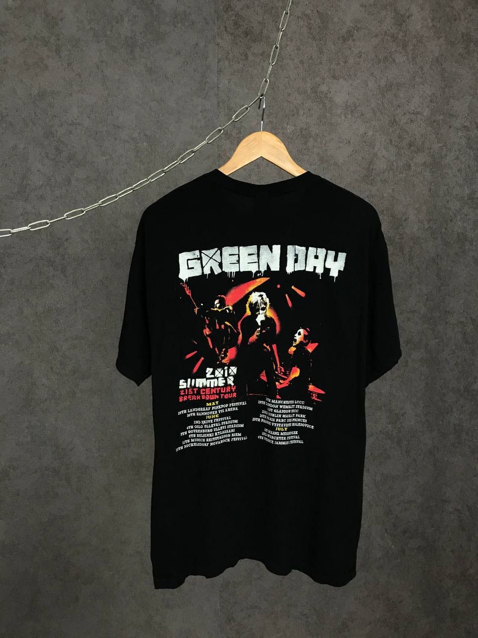 Band Tees Green Day 2010 vintage cult rock band tour tee Size US L / EU 52-54 / 3 - 2 Thumbnail