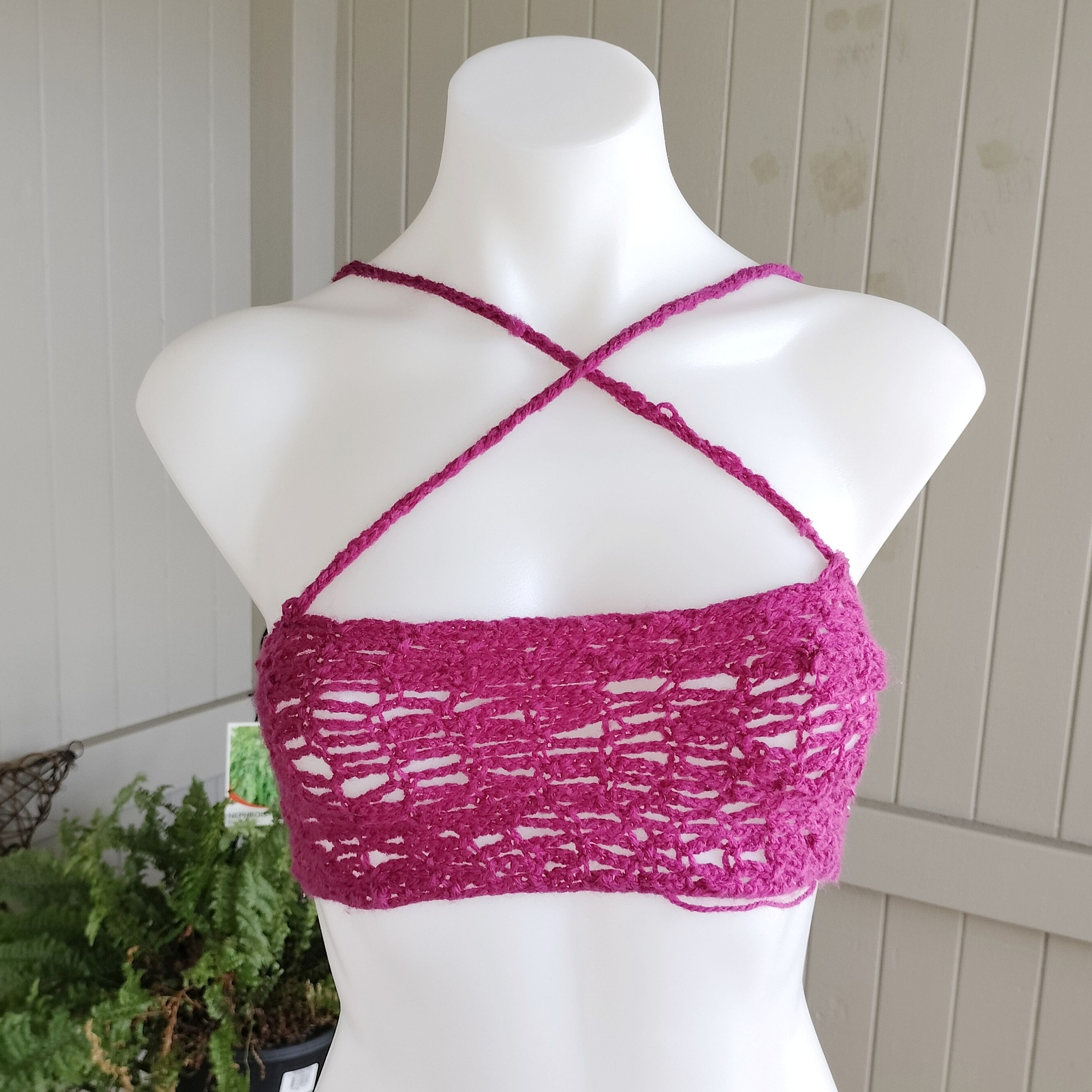 Handmade Handmade Crochet Crop Top Acrylic Yarn Size XS / US 0-2 / IT 36-38 - 1 Thumbnail