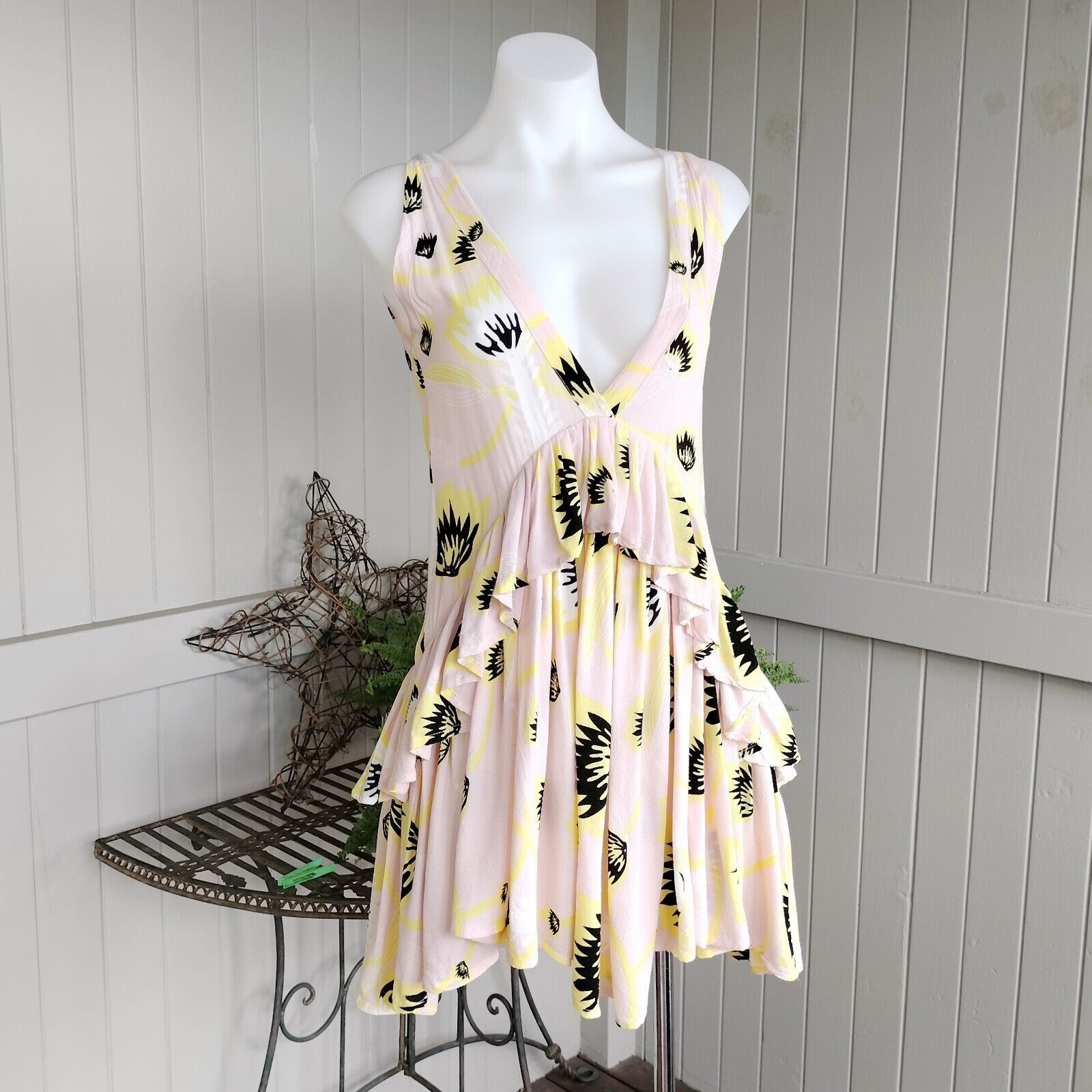 Designer State of Georgia Rara Frill Dress Floral Plunge Mini Size XS / US 0-2 / IT 36-38 - 3 Thumbnail