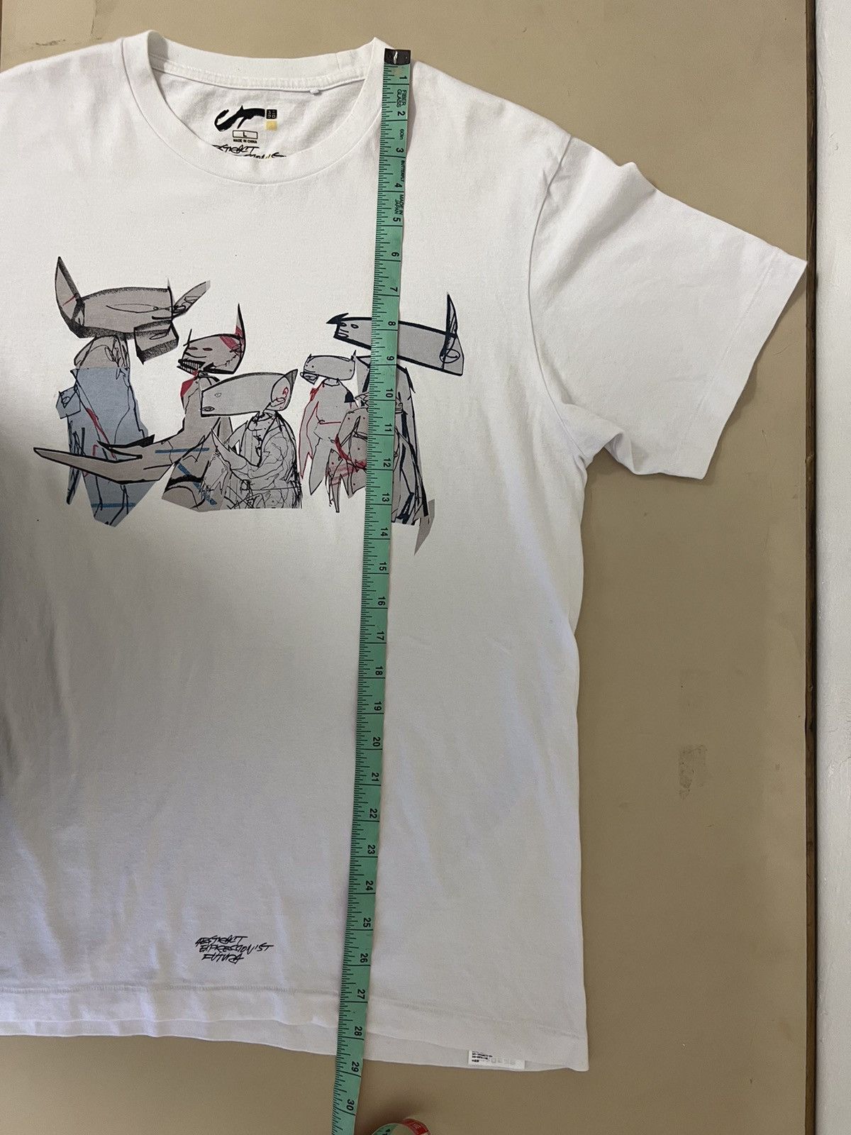 Futura × Uniqlo Futura x Uniqlo Unkle Tee Streetwear Size L Size US L / EU 52-54 / 3 - 11 Thumbnail