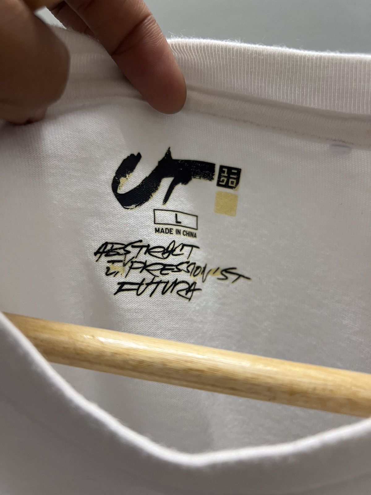 Futura × Uniqlo Futura x Uniqlo Unkle Tee Streetwear Size L Size US L / EU 52-54 / 3 - 8 Thumbnail