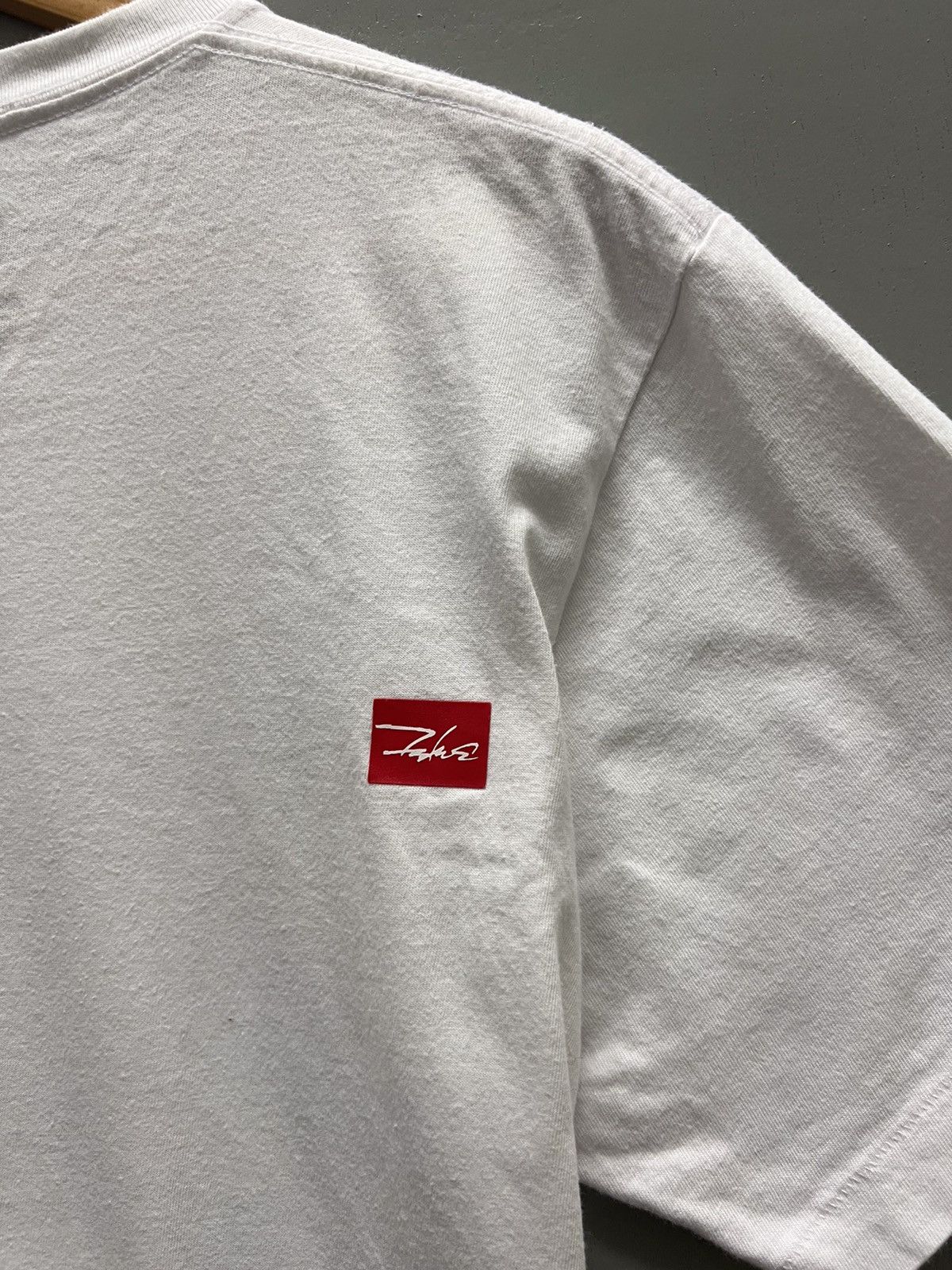 Futura × Uniqlo Futura x Uniqlo Unkle Tee Streetwear Size L Size US L / EU 52-54 / 3 - 7 Thumbnail