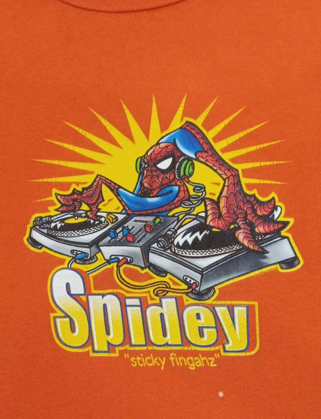 Changes × Marvel Comics × Vintage Vintage 90s Spiderman : Spidey "sticky fingahz" T-shirt Size US L / EU 52-54 / 3 - 5 Thumbnail