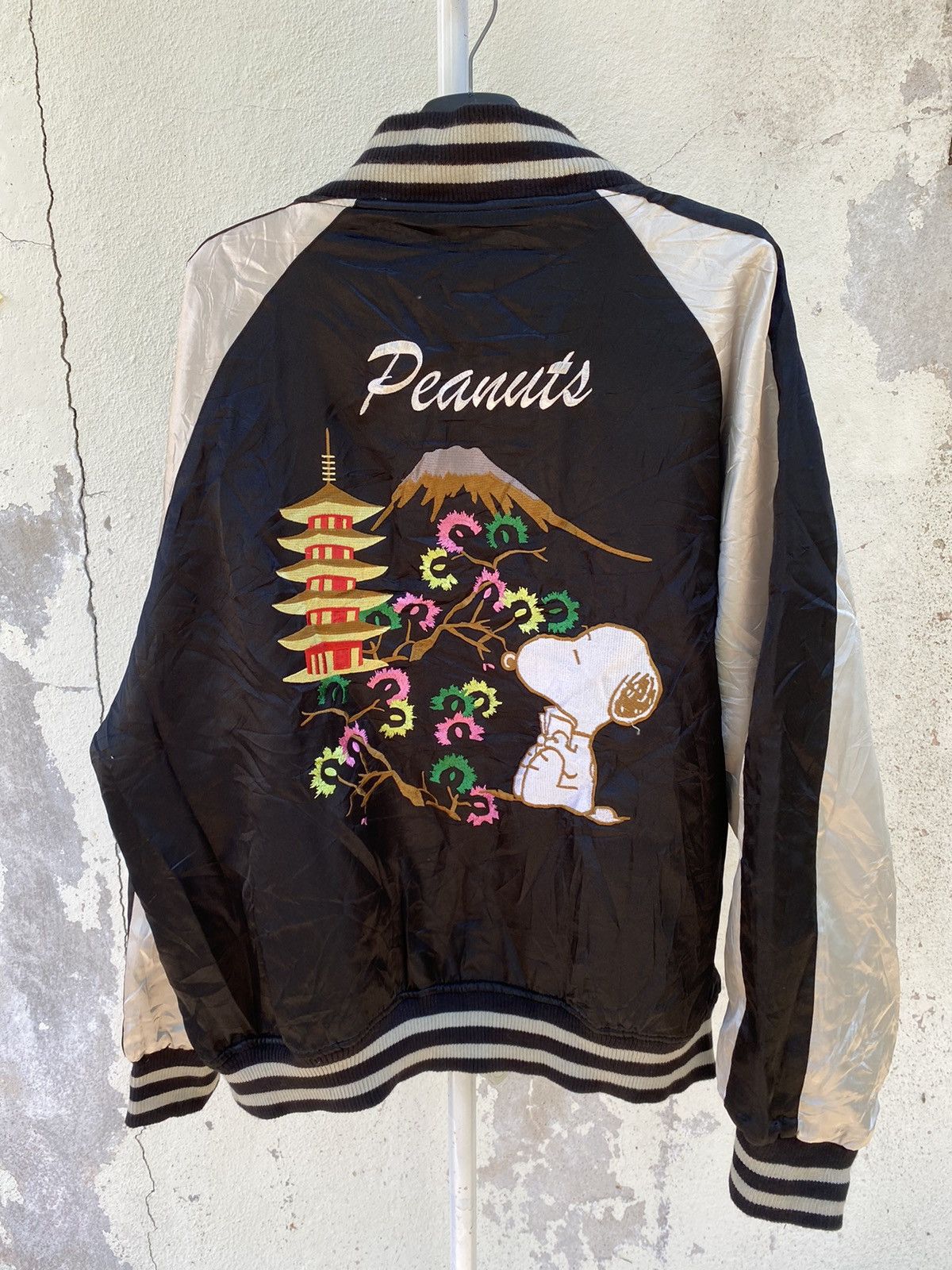 Other Vintage Snoopy Embroidered Satin Bomber Jacket Size US XXL / EU 58 / 5 - 1 Thumbnail