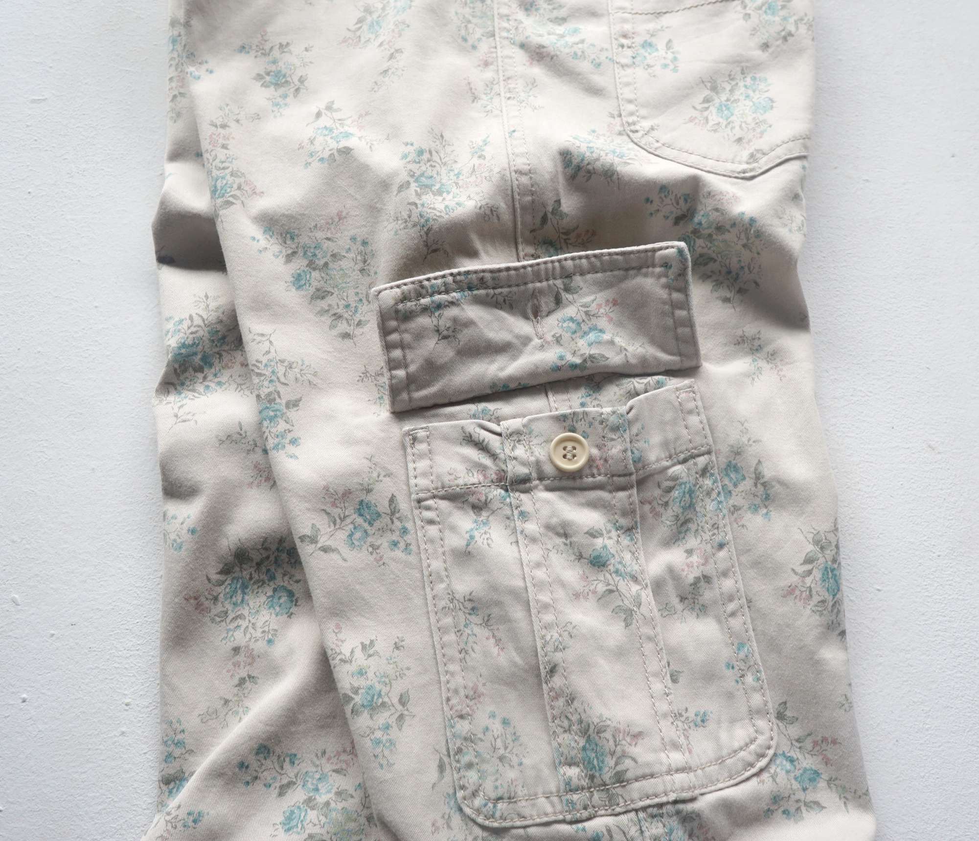 Global Work × Japanese Brand SHUCA Global Work Floral Printed Cargo Pants Size 28" / US 6 / IT 42 - 5 Thumbnail