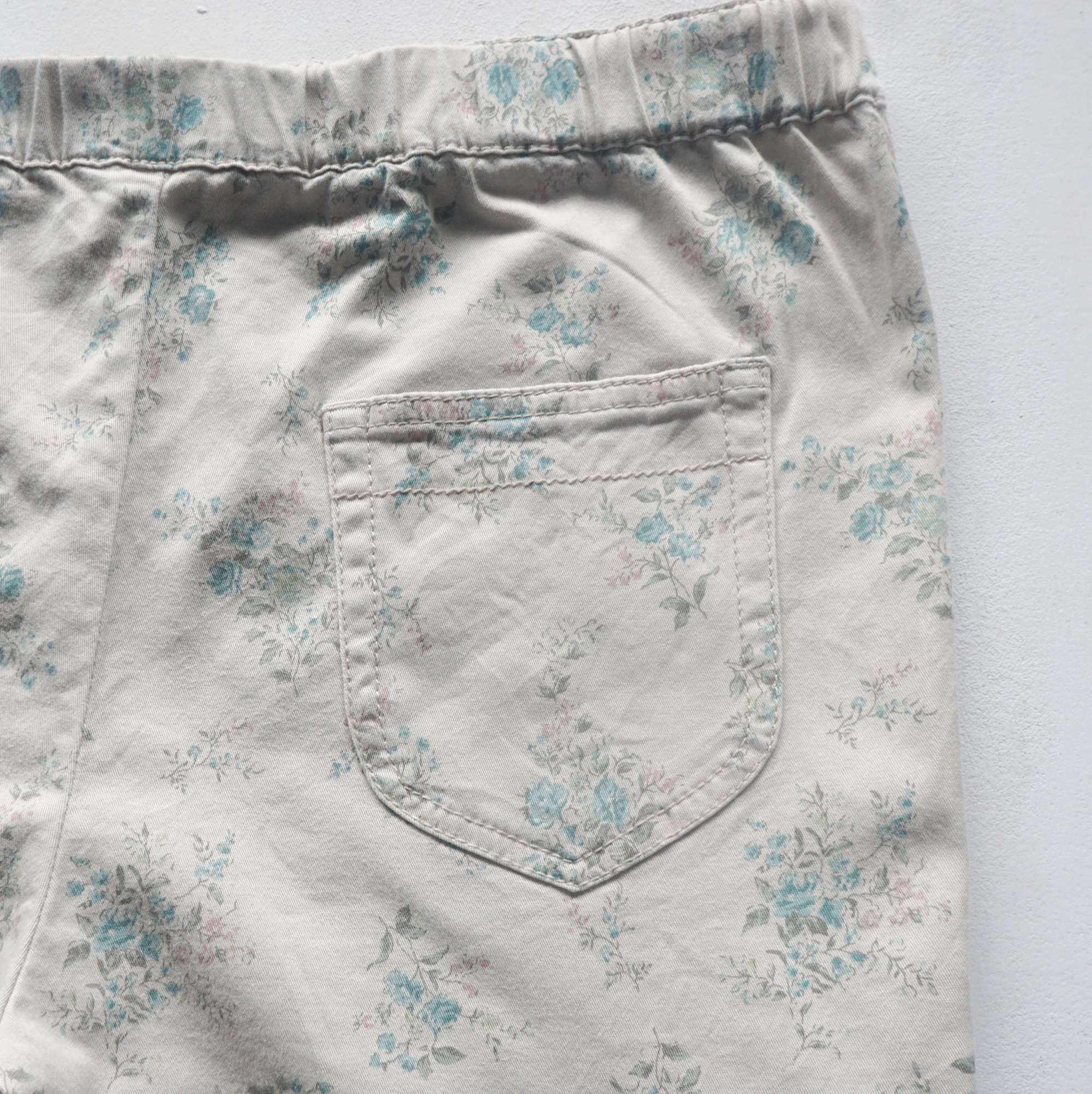 Global Work × Japanese Brand SHUCA Global Work Floral Printed Cargo Pants Size 28" / US 6 / IT 42 - 6 Thumbnail
