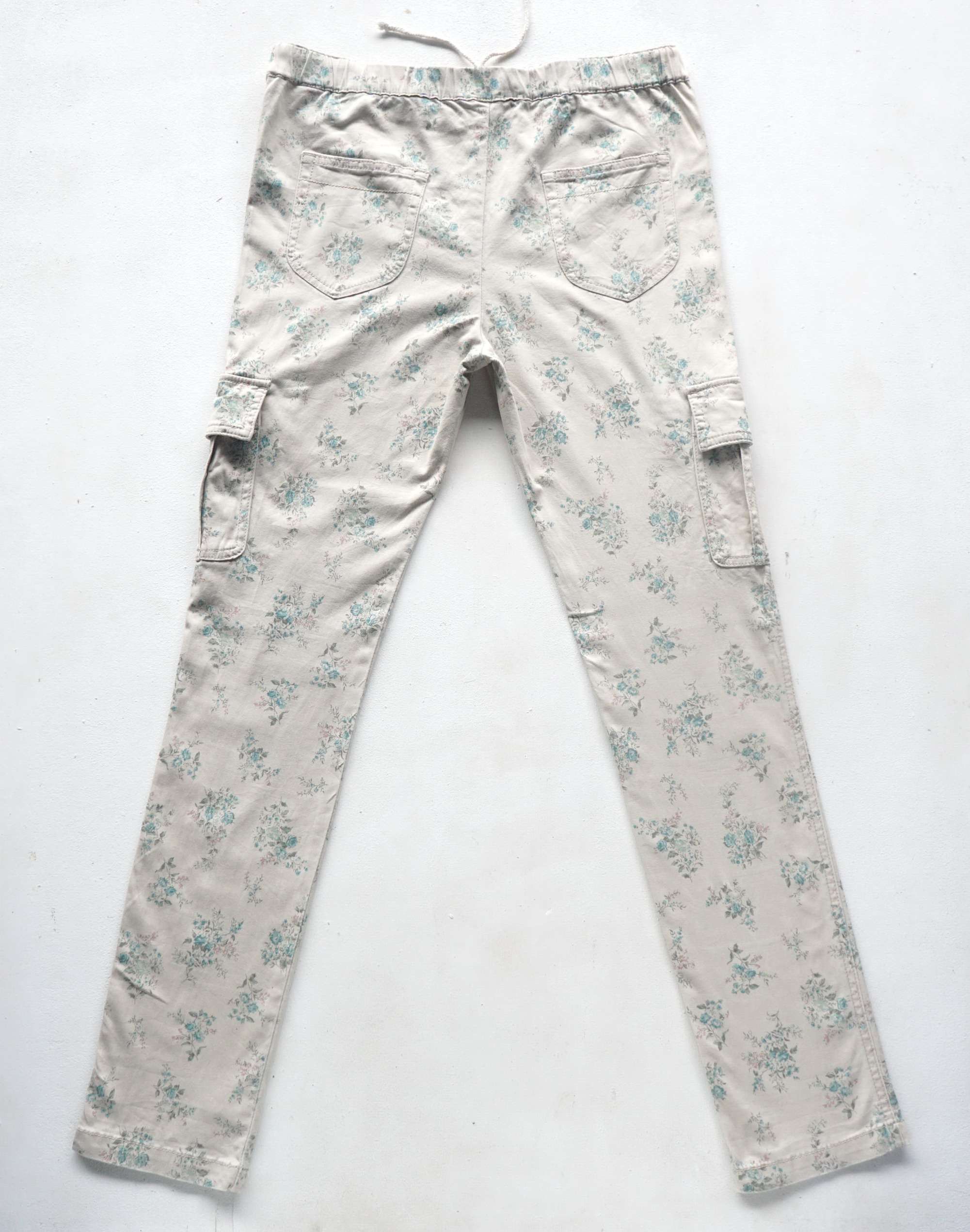 Global Work × Japanese Brand SHUCA Global Work Floral Printed Cargo Pants Size 28" / US 6 / IT 42 - 2 Thumbnail