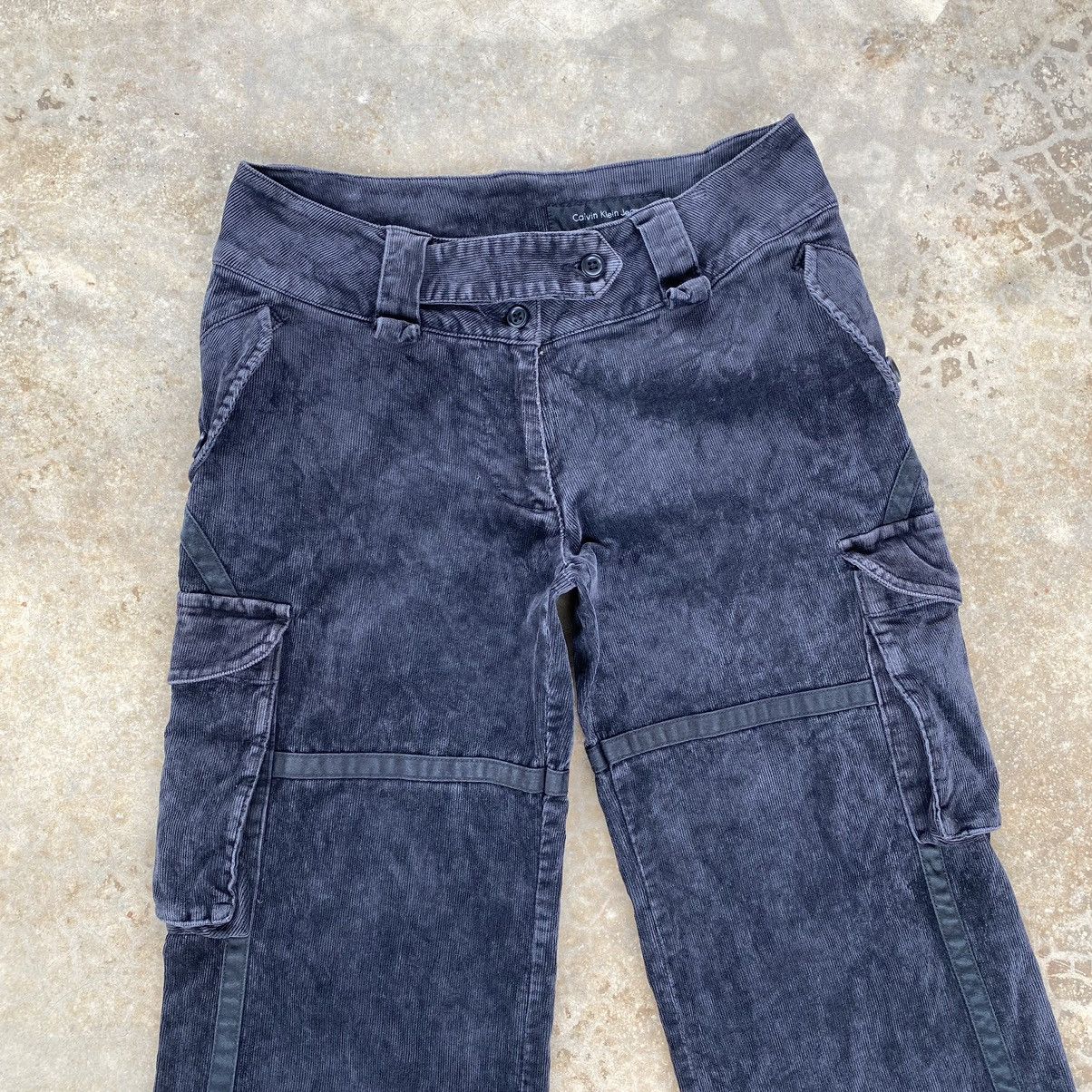 Calvin Klein Vintage Calvin Klein Corduroy Cargo Pants Size US 30 / EU 46 - 3 Thumbnail