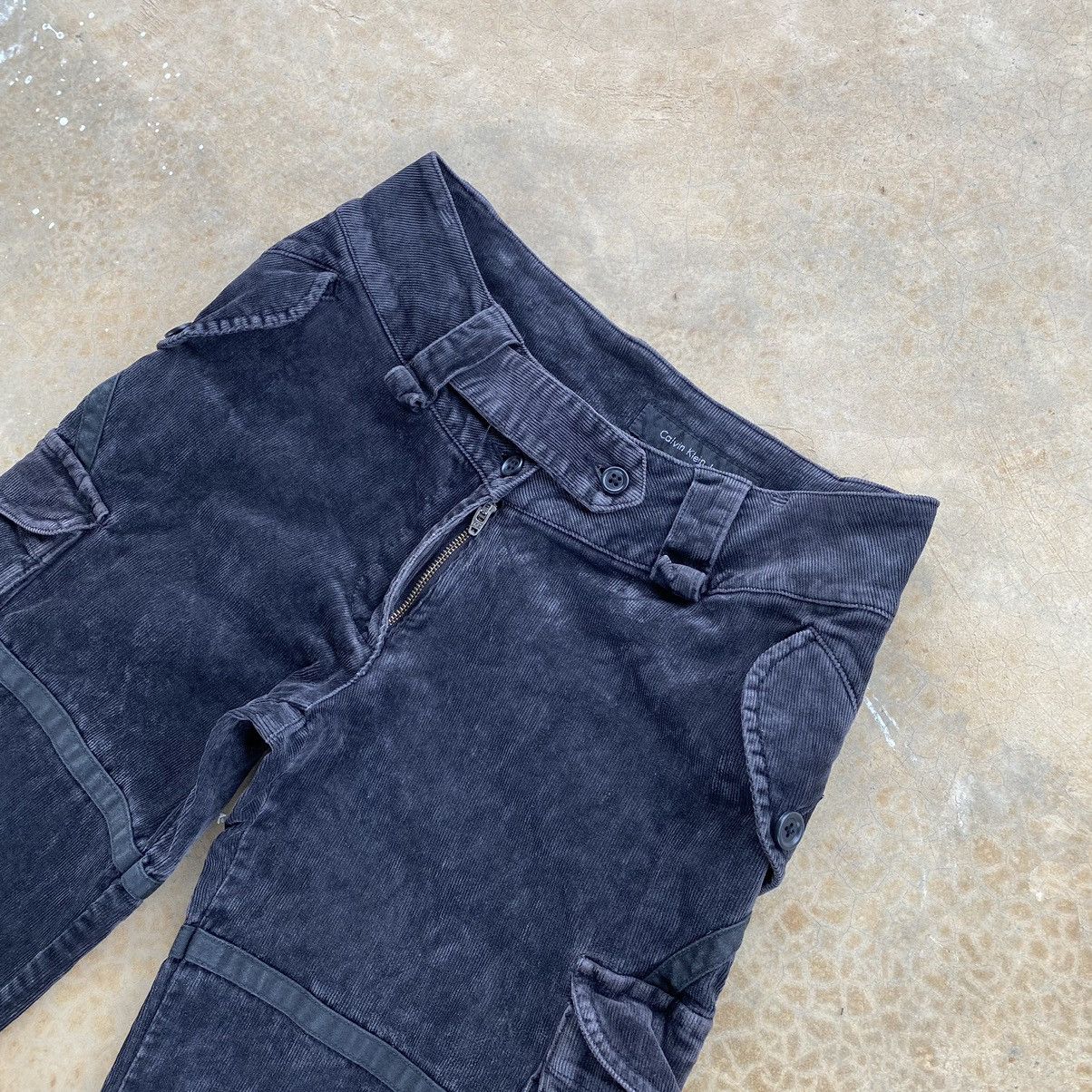 Calvin Klein Vintage Calvin Klein Corduroy Cargo Pants Size US 30 / EU 46 - 10 Thumbnail