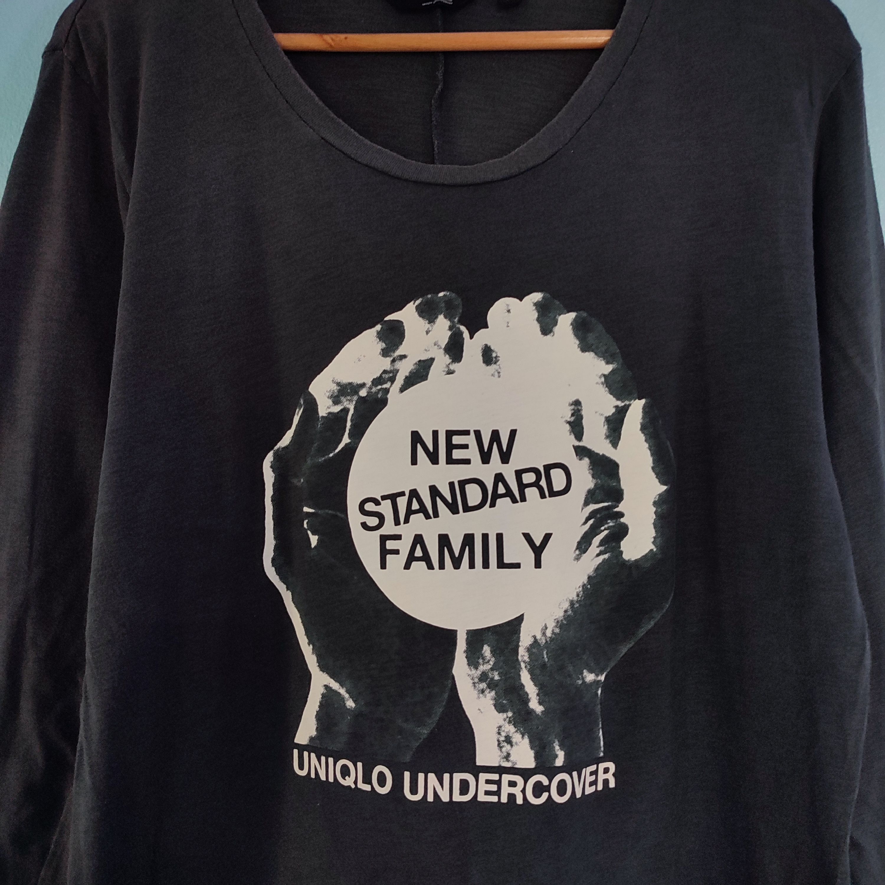 Japanese Brand × Undercover × Uniqlo UNIQLO UNDERCOVER Japanese Brand Tshirt dp1 Size US M / EU 48-50 / 2 - 2 Thumbnail