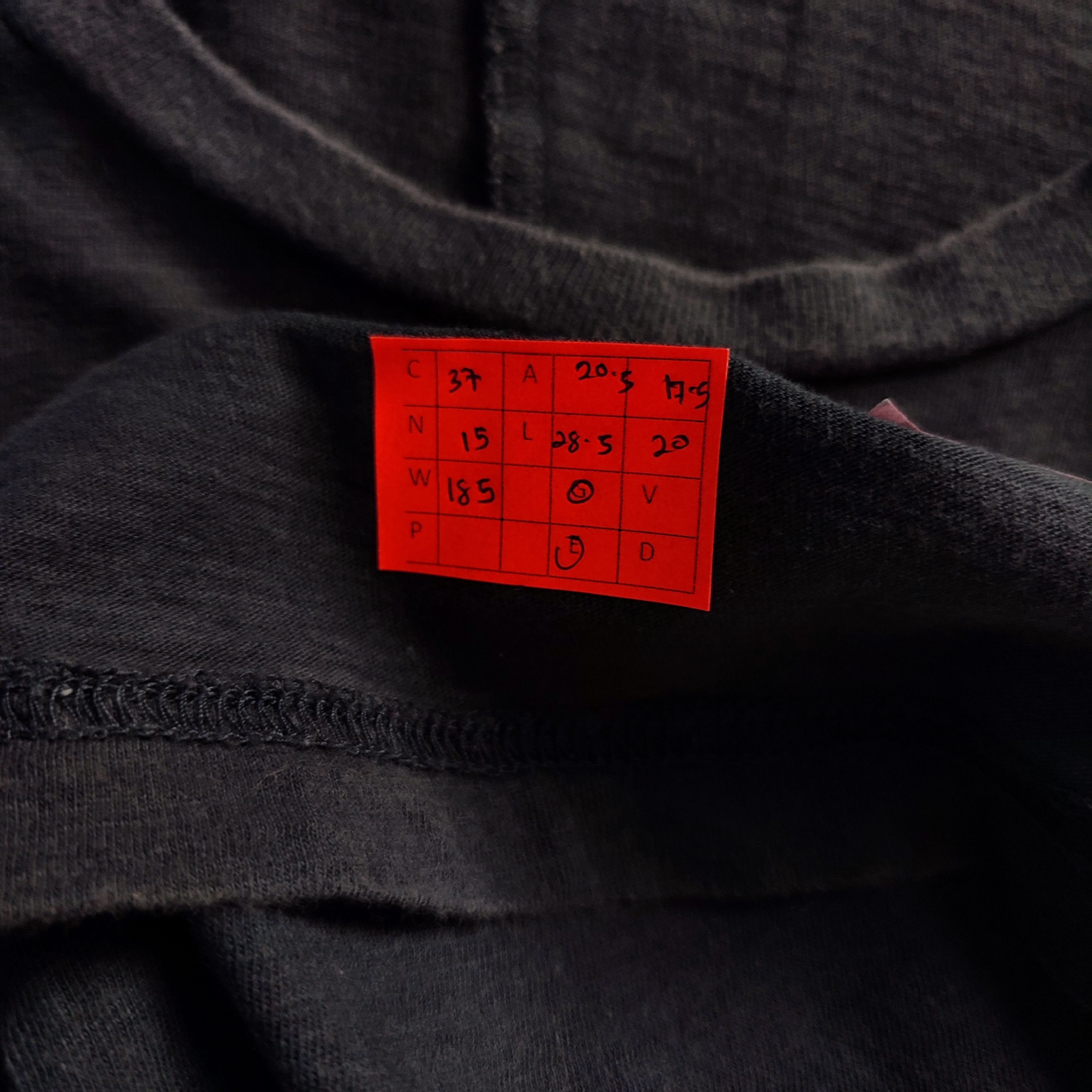 Japanese Brand × Undercover × Uniqlo UNIQLO UNDERCOVER Japanese Brand Tshirt dp1 Size US M / EU 48-50 / 2 - 5 Thumbnail