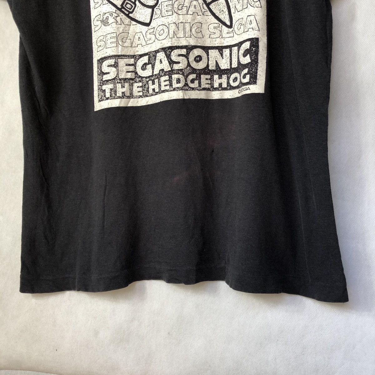 Anime Rare! Vintage Sega Sonic Distressed Fade Tee Size US M / EU 48-50 / 2 - 4 Thumbnail