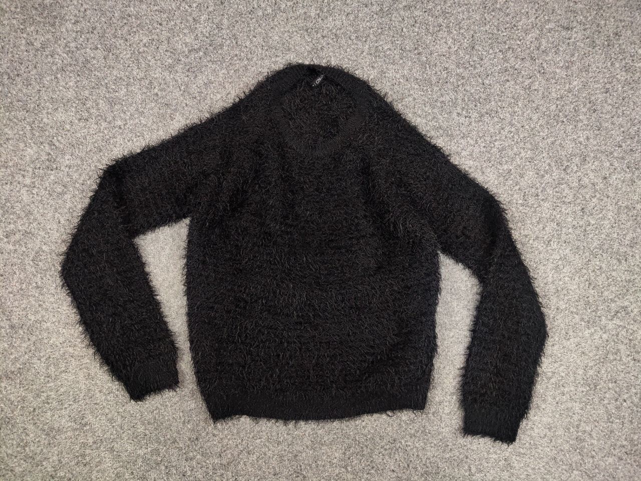 Japanese Brand Vintage 90's Japanese Black Mohair Style Fuzzy Sweater Size US S / EU 44-46 / 1 - 11 Thumbnail
