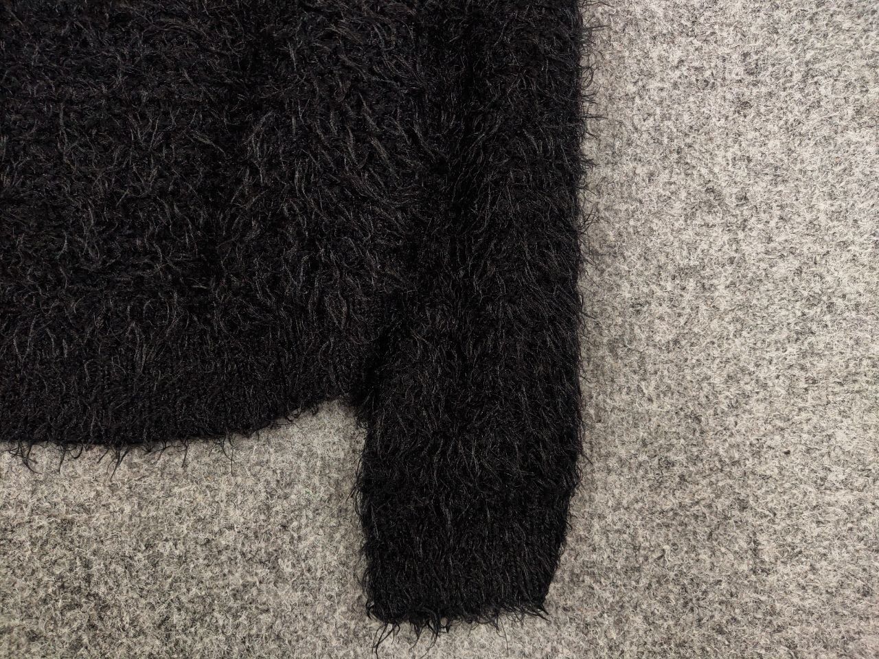Japanese Brand Vintage 90's Japanese Black Mohair Style Fuzzy Sweater Size US S / EU 44-46 / 1 - 8 Thumbnail