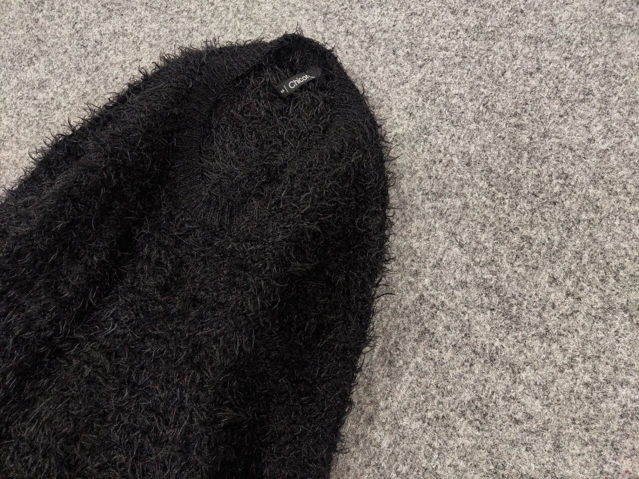Japanese Brand Vintage 90's Japanese Black Mohair Style Fuzzy Sweater Size US S / EU 44-46 / 1 - 4 Thumbnail
