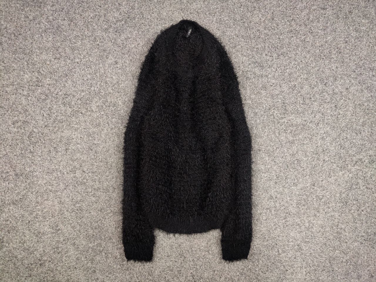 Japanese Brand Vintage 90's Japanese Black Mohair Style Fuzzy Sweater Size US S / EU 44-46 / 1 - 1 Thumbnail
