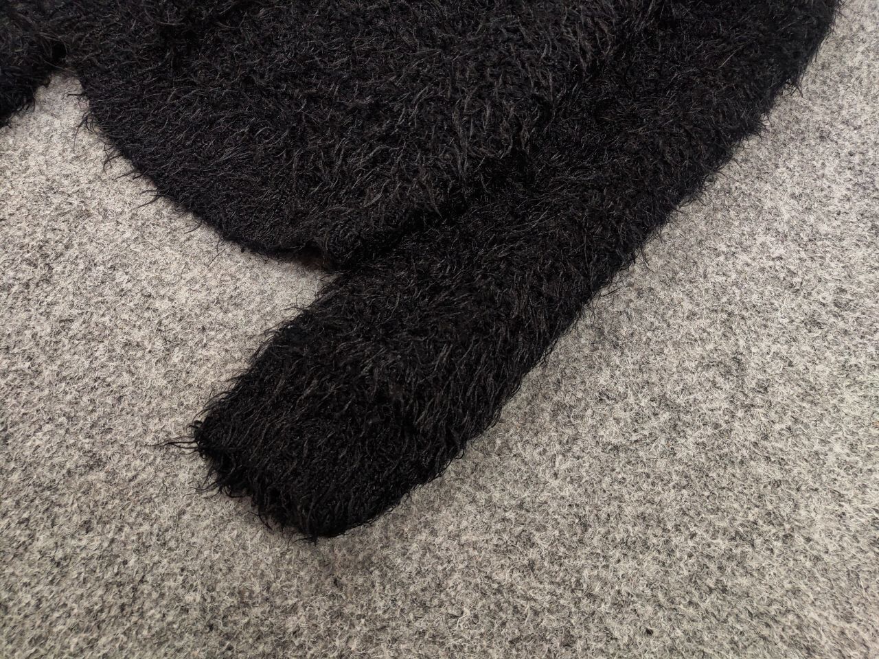 Japanese Brand Vintage 90's Japanese Black Mohair Style Fuzzy Sweater Size US S / EU 44-46 / 1 - 5 Thumbnail